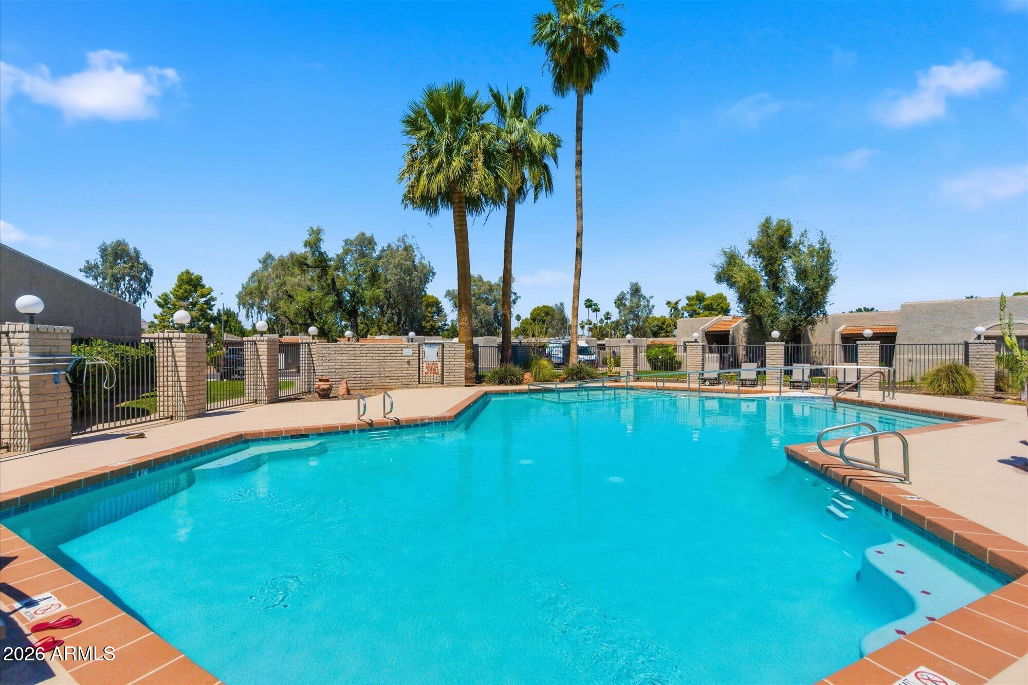 7113 N VIA DE PAESIA