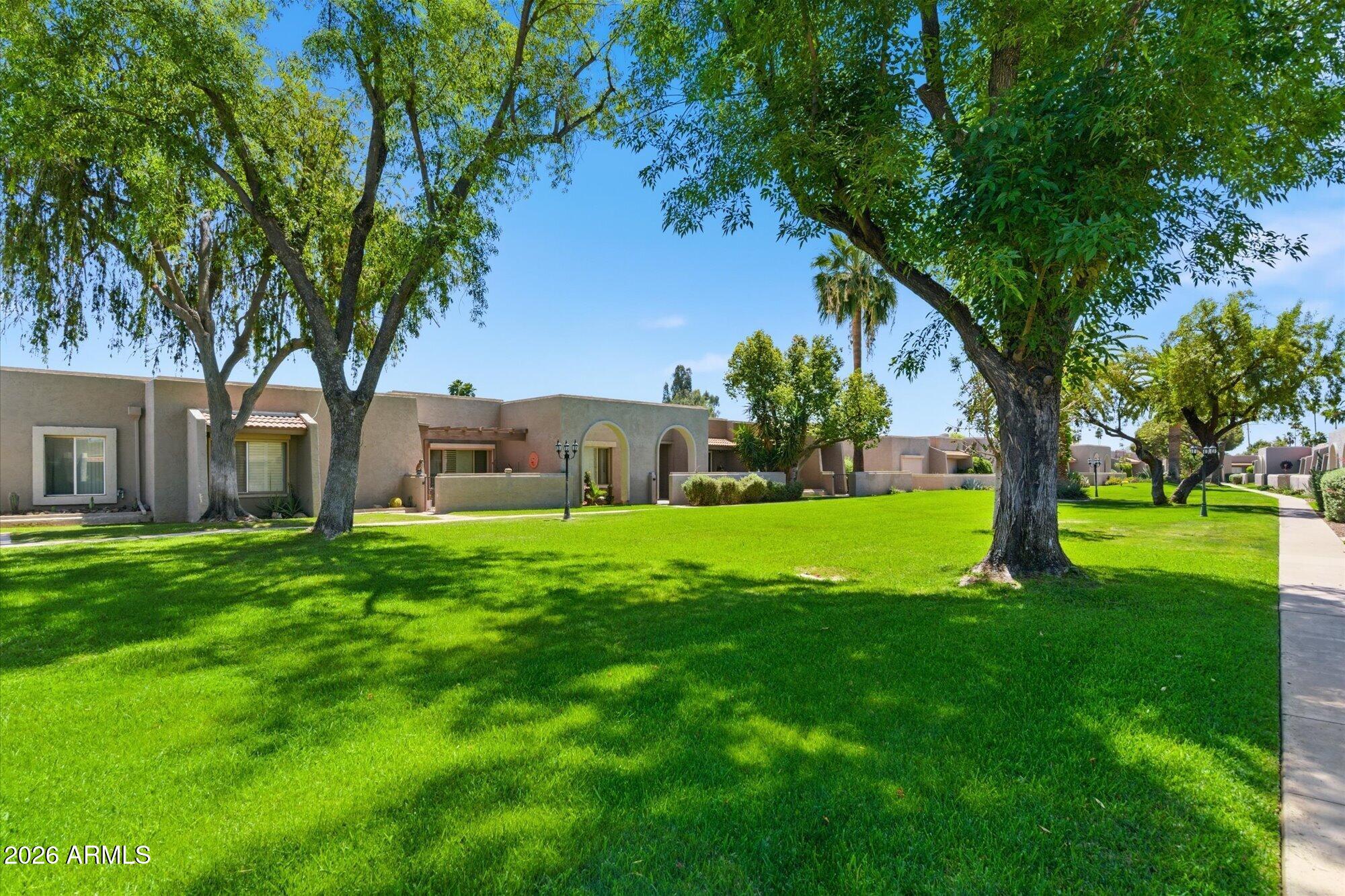 7113 N VIA DE PAESIA