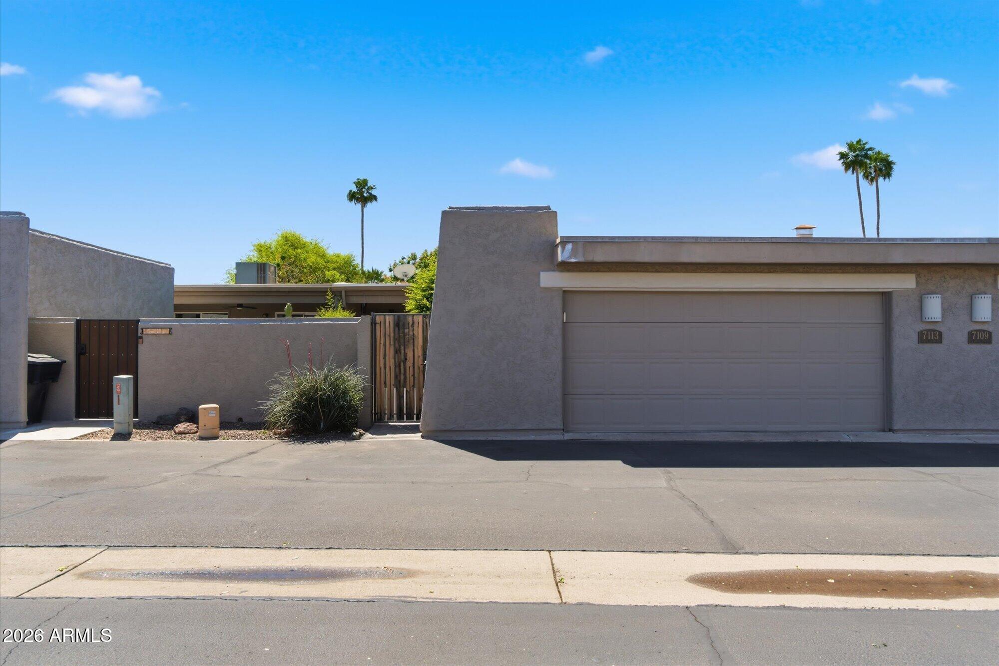 7113 N VIA DE PAESIA