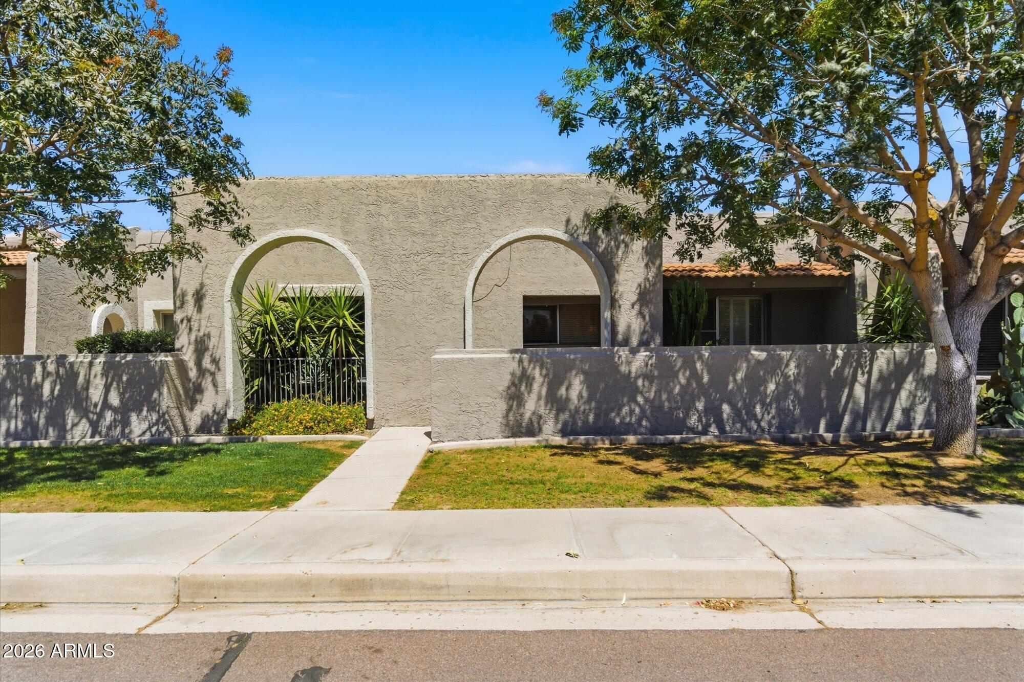 7113 N VIA DE PAESIA