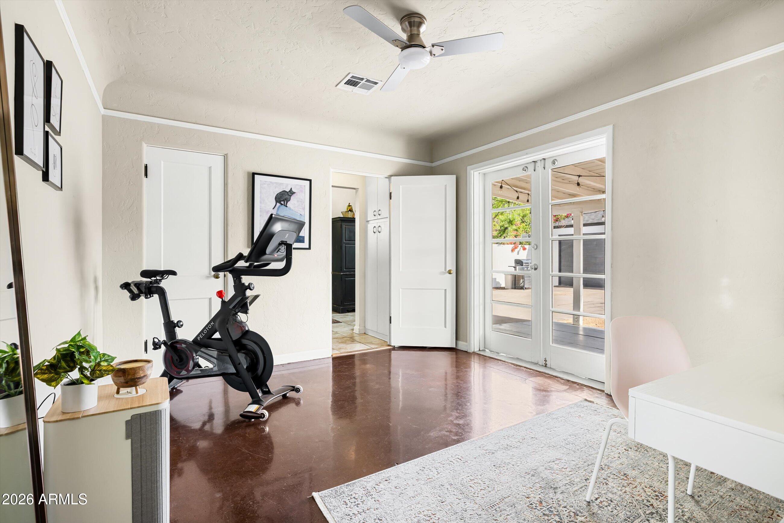 537 W VIRGINIA Avenue