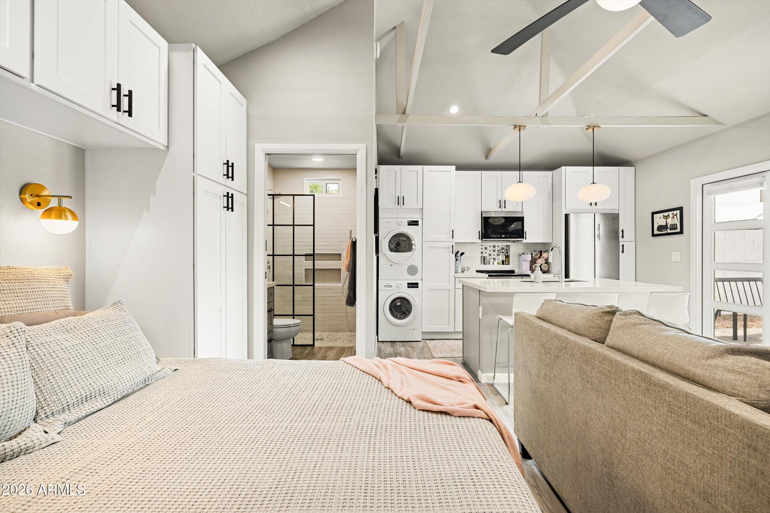 537 W VIRGINIA Avenue