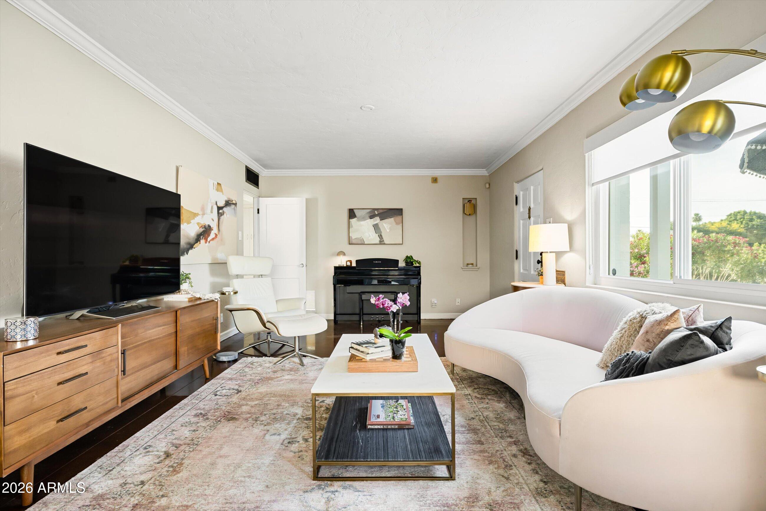 537 W VIRGINIA Avenue