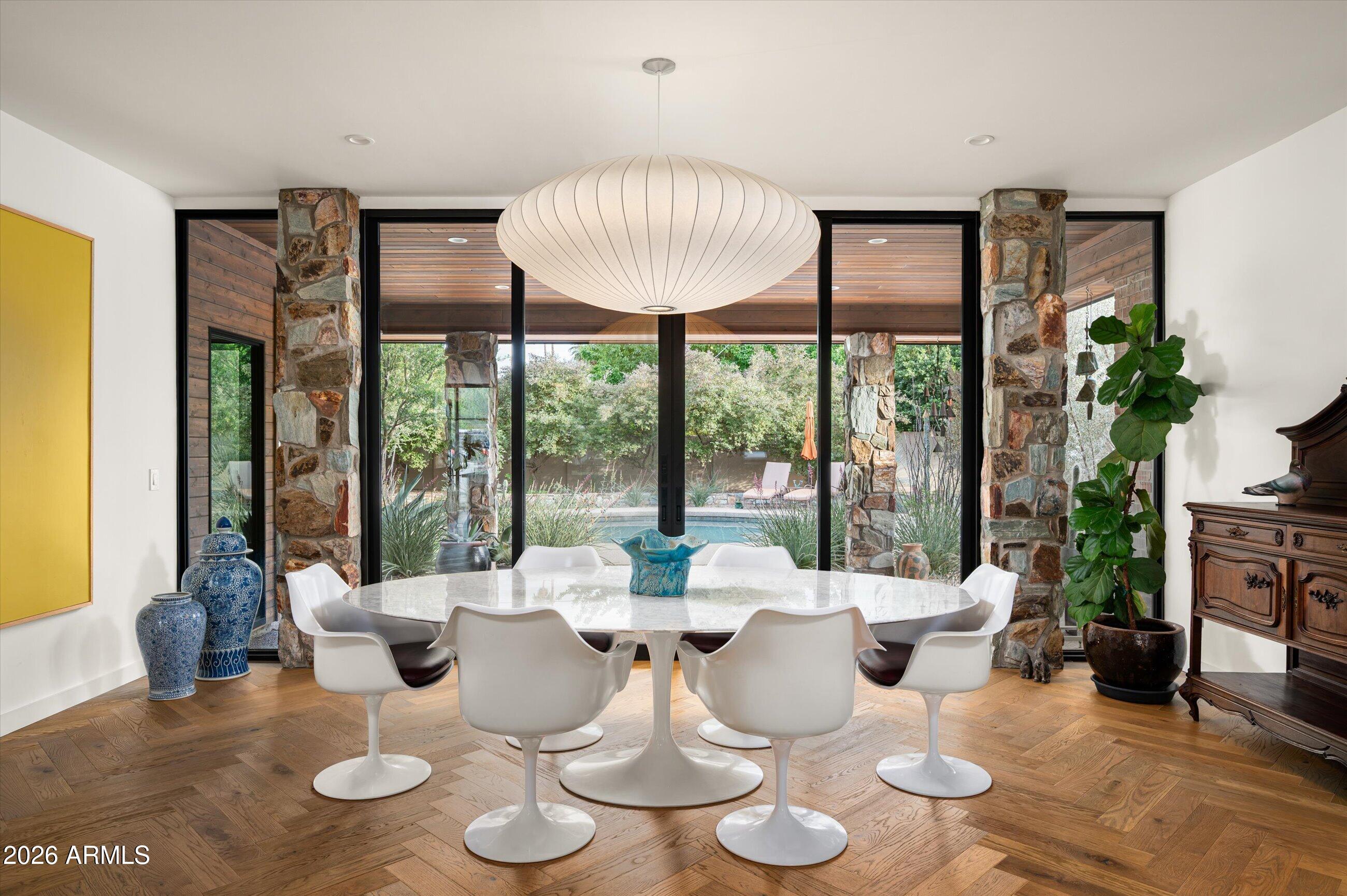 515 W ORANGEWOOD Avenue