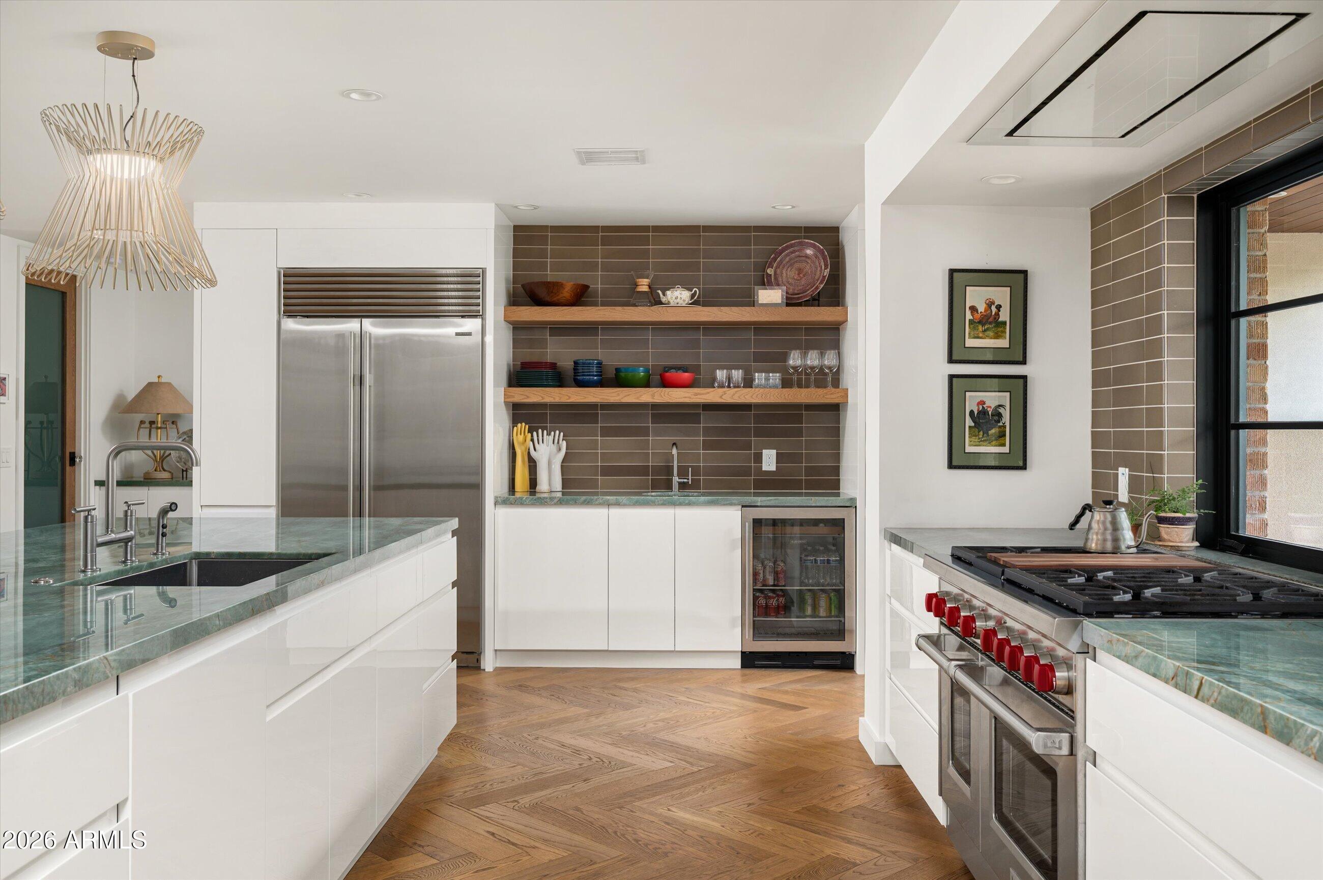 515 W ORANGEWOOD Avenue