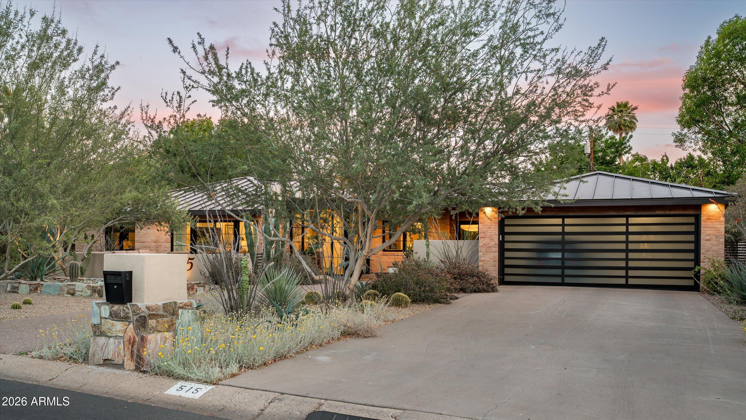515 W ORANGEWOOD Avenue