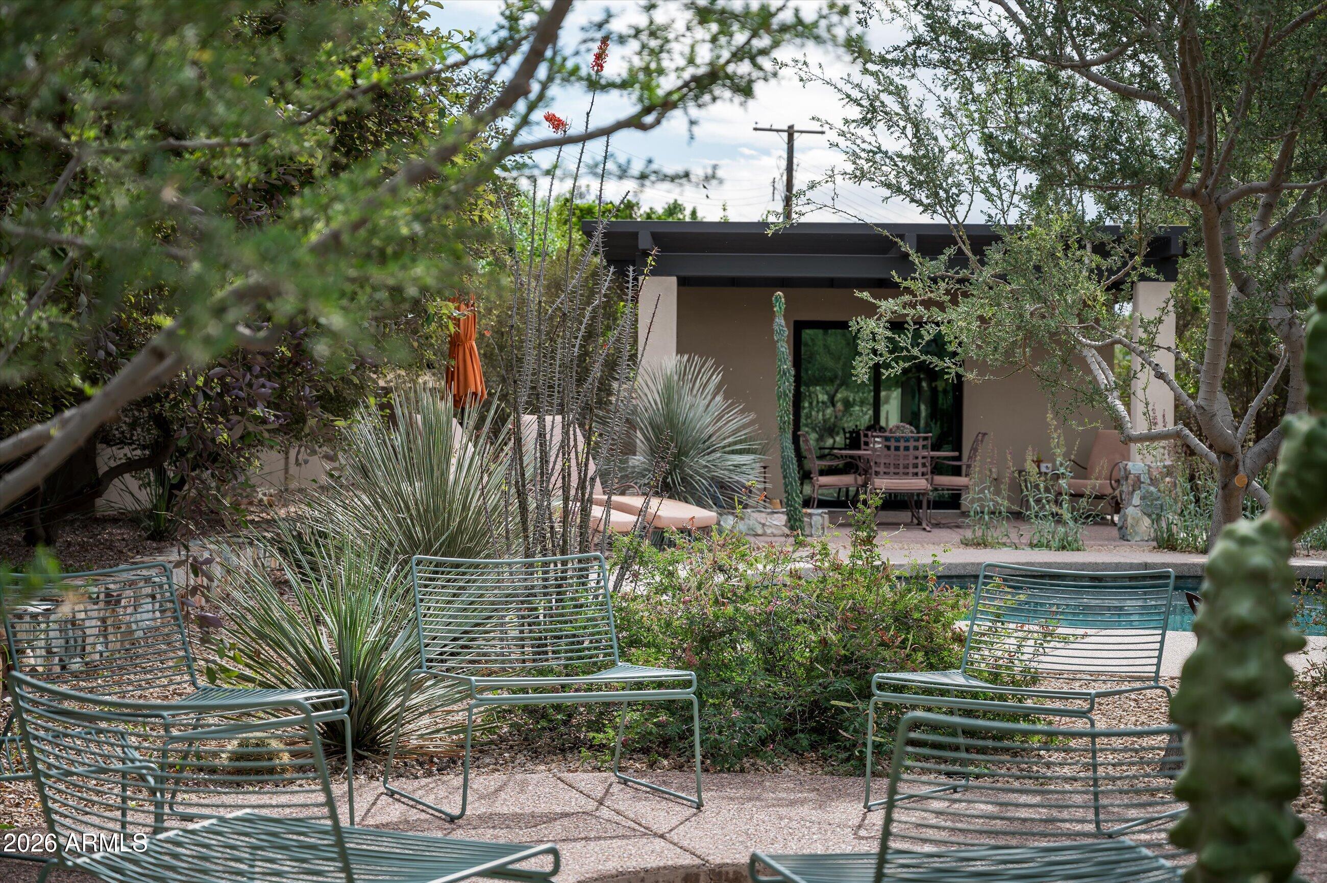 515 W ORANGEWOOD Avenue