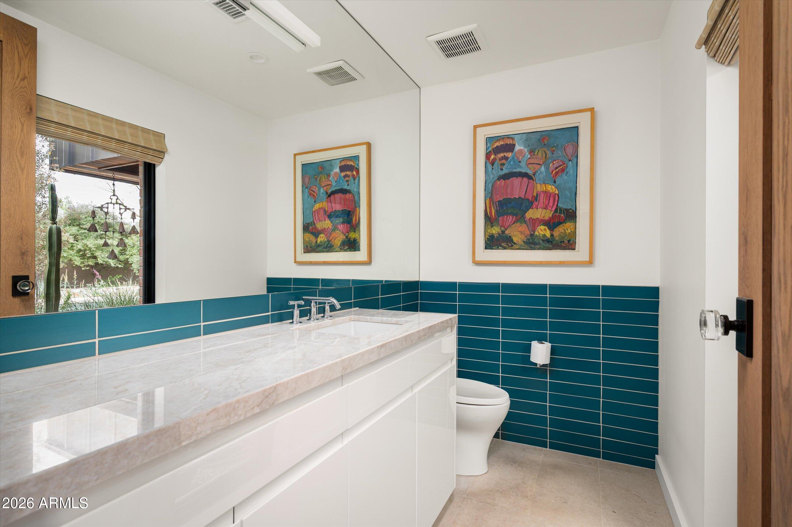 515 W ORANGEWOOD Avenue