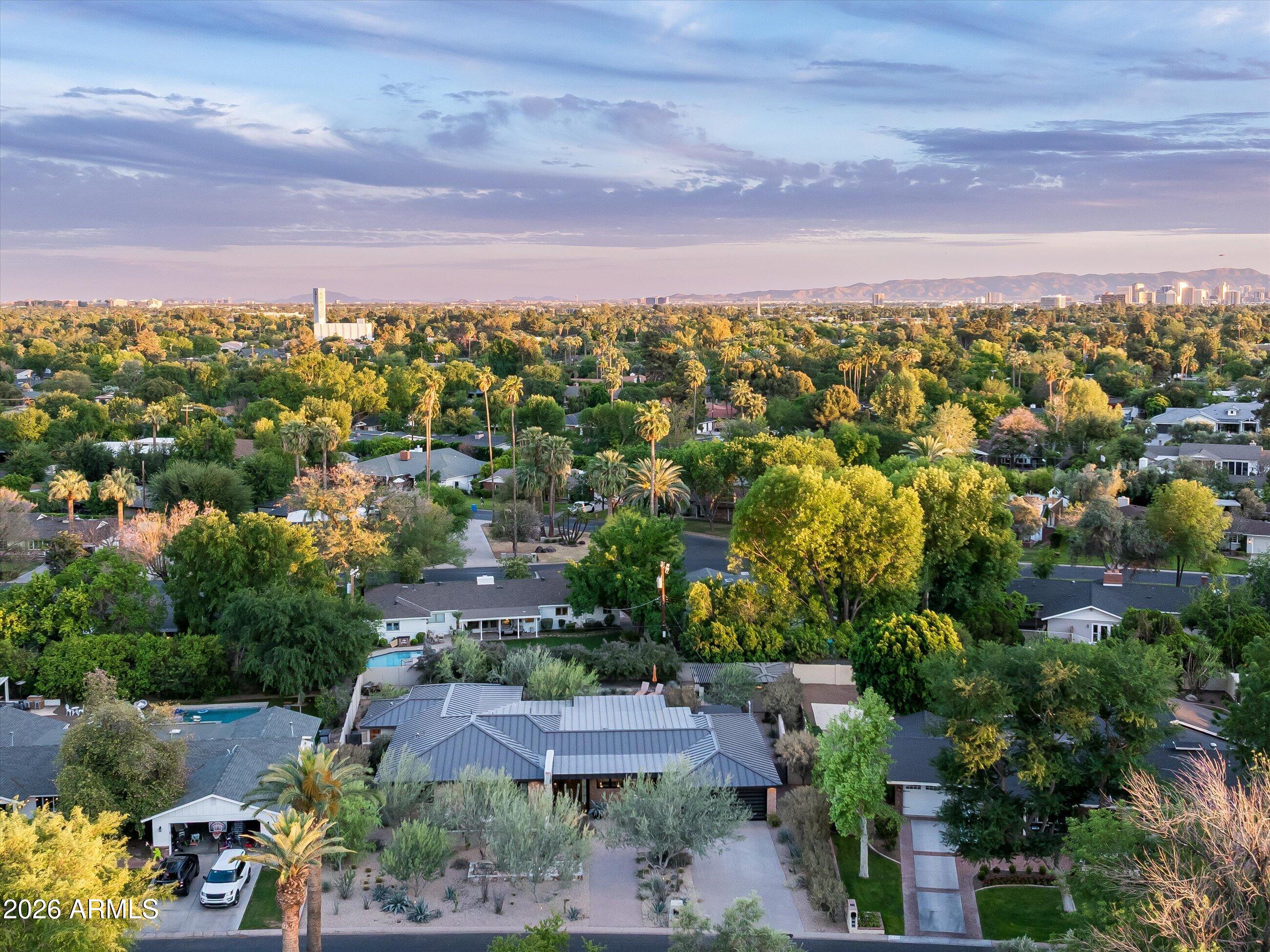 515 W ORANGEWOOD Avenue