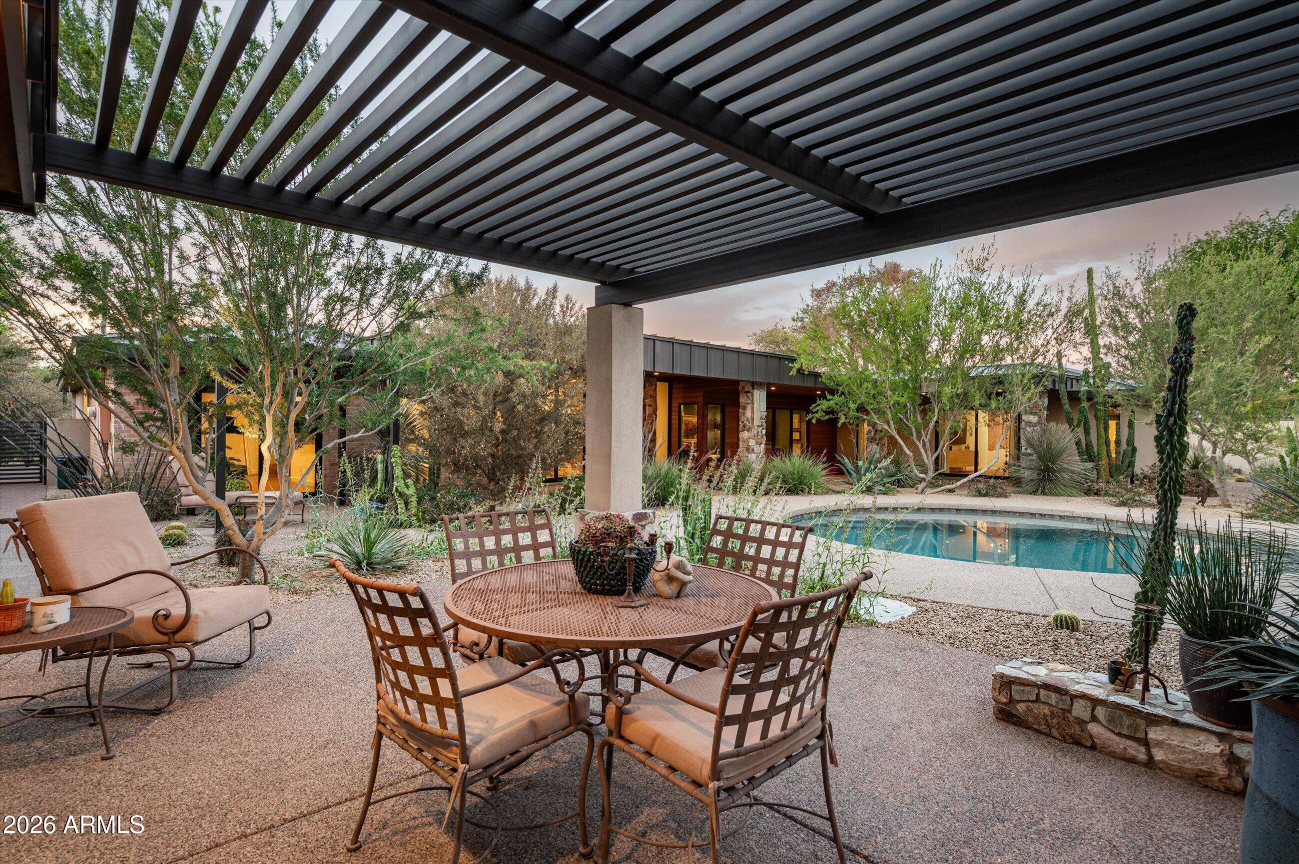 515 W ORANGEWOOD Avenue