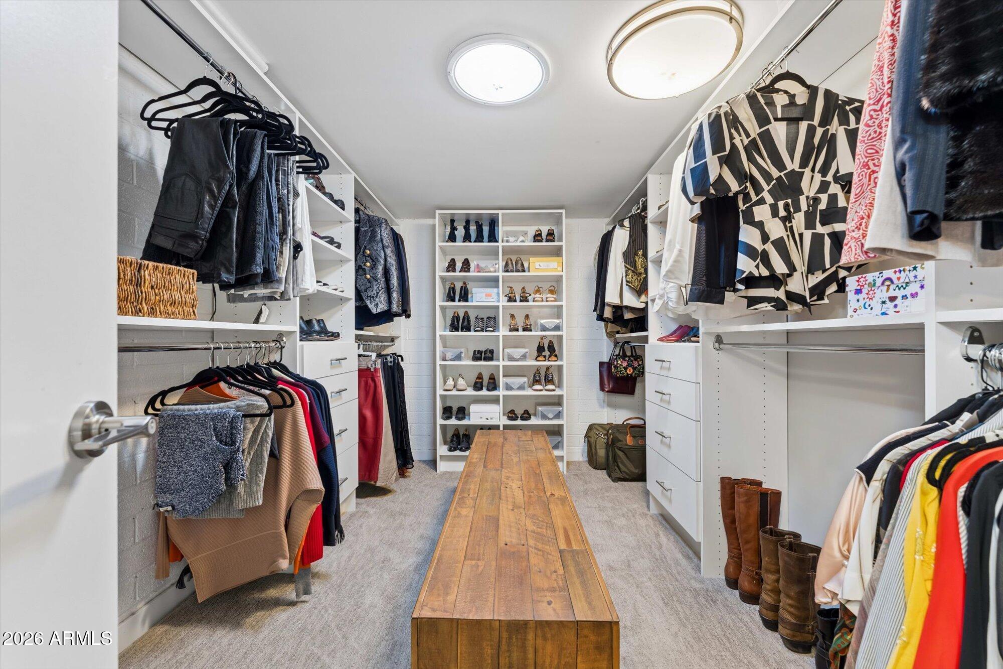 8626 E Via De La Escuela