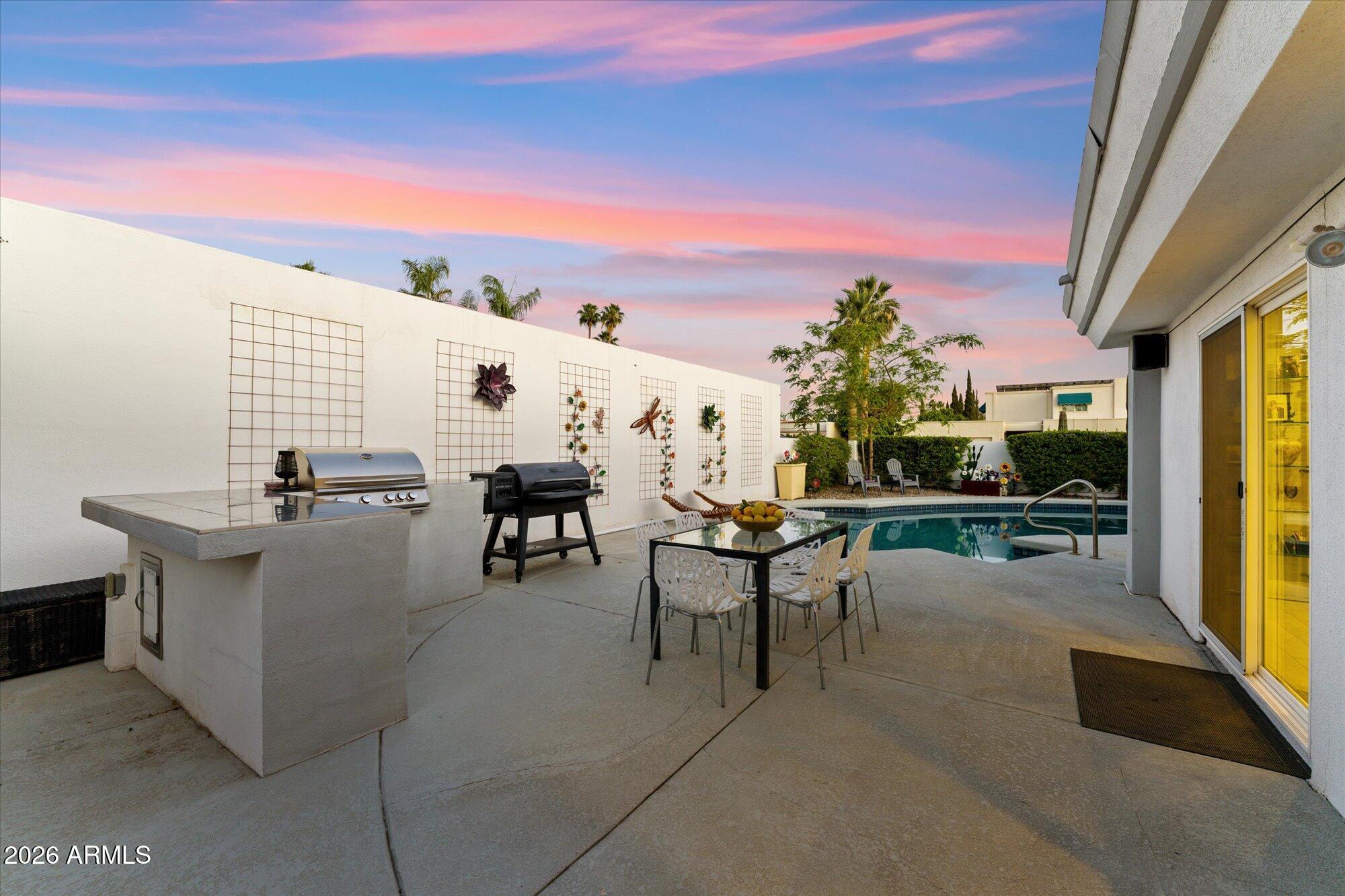 8626 E Via De La Escuela