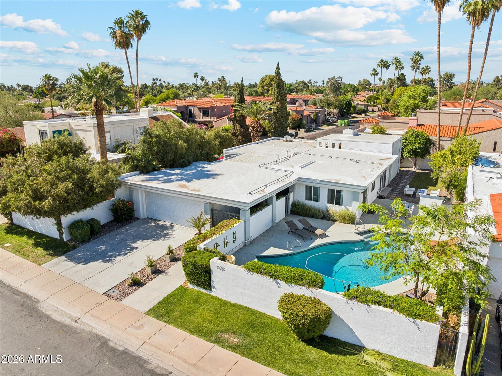 8626 E Via De La Escuela