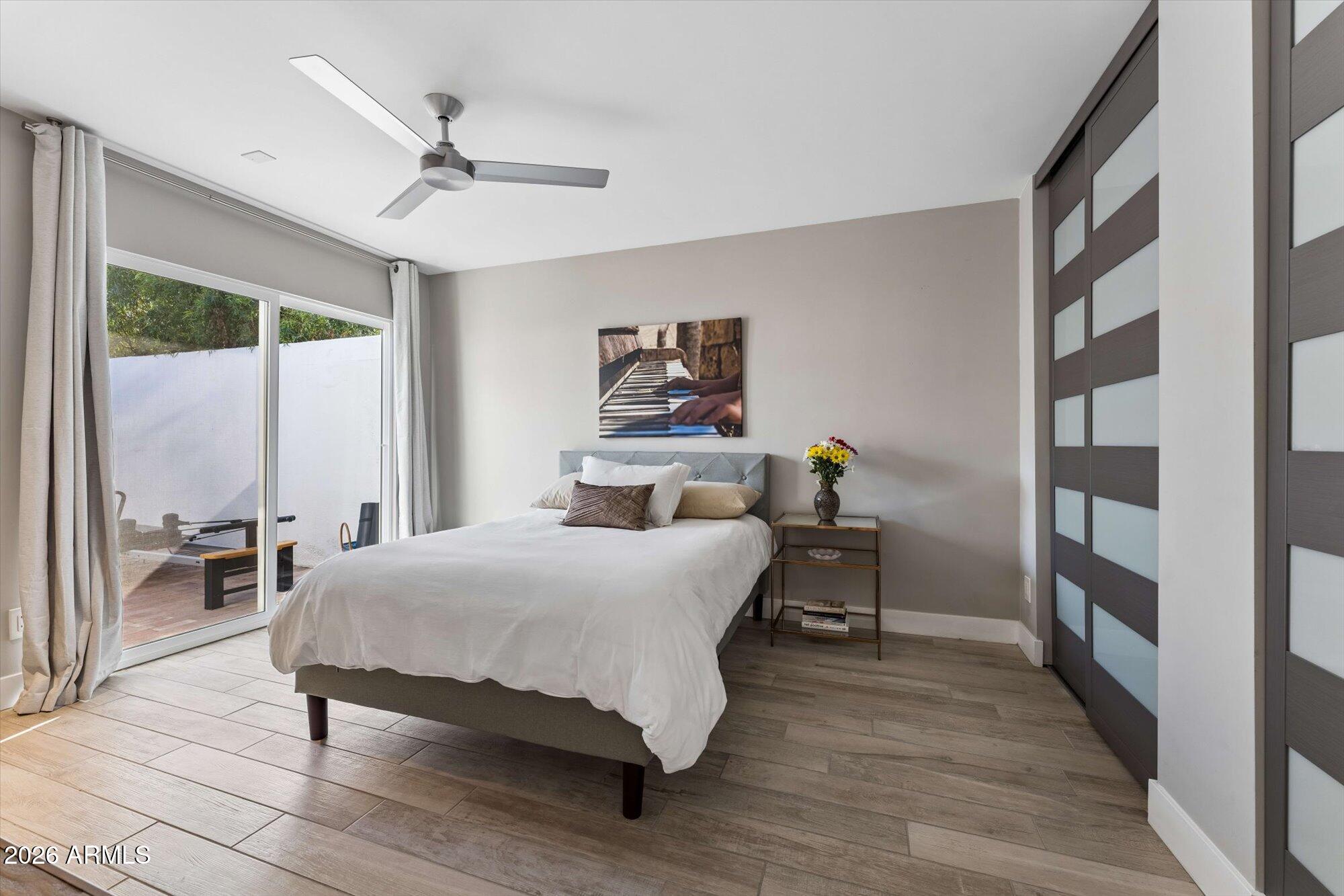 8626 E Via De La Escuela