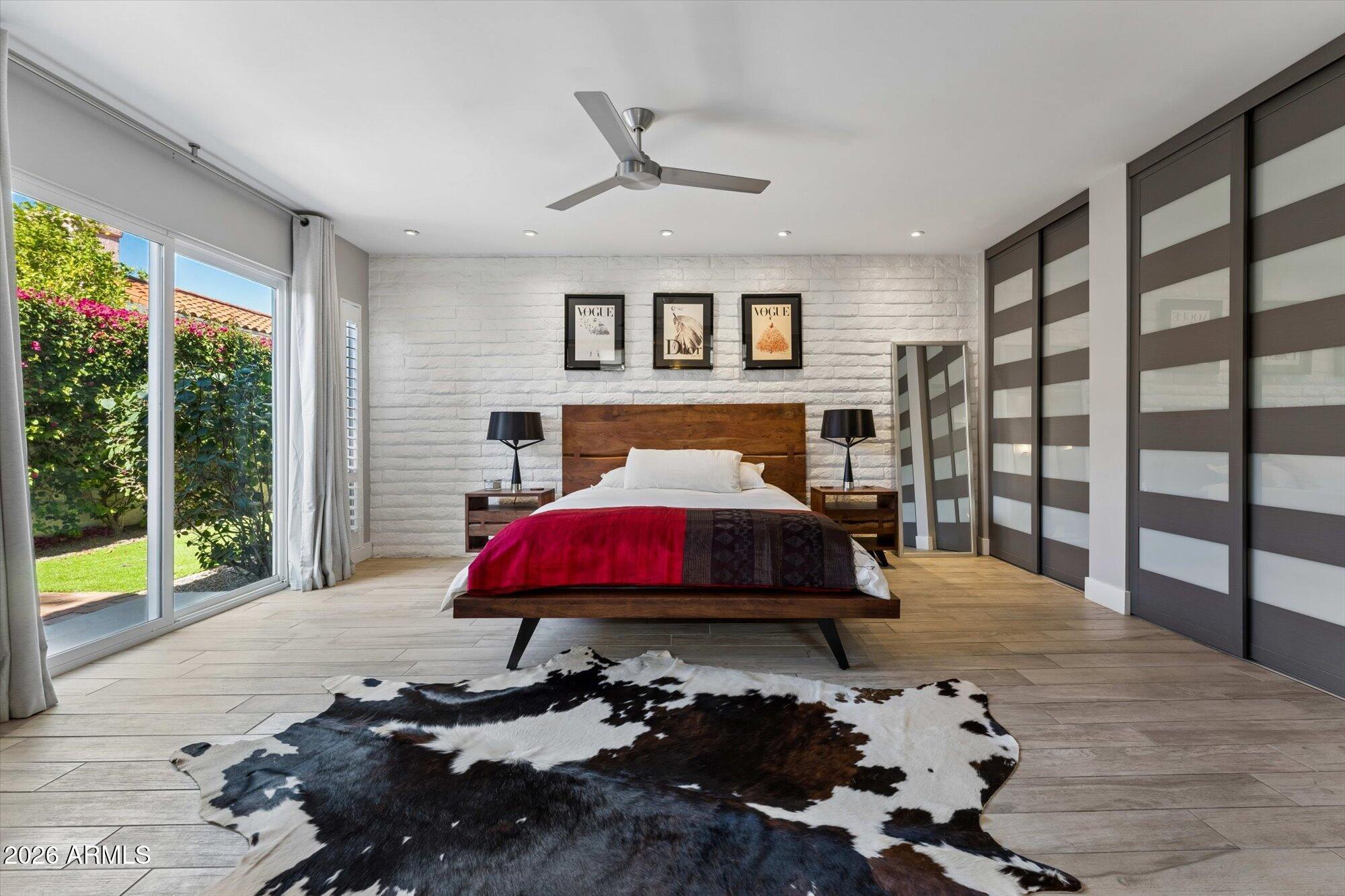 8626 E Via De La Escuela