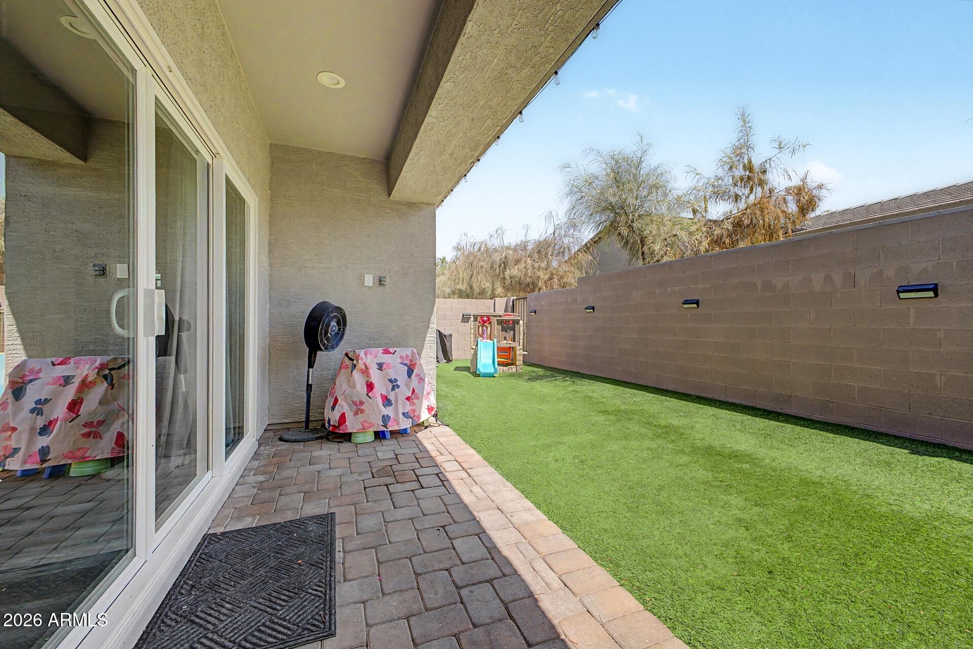 615 W HARWELL Road