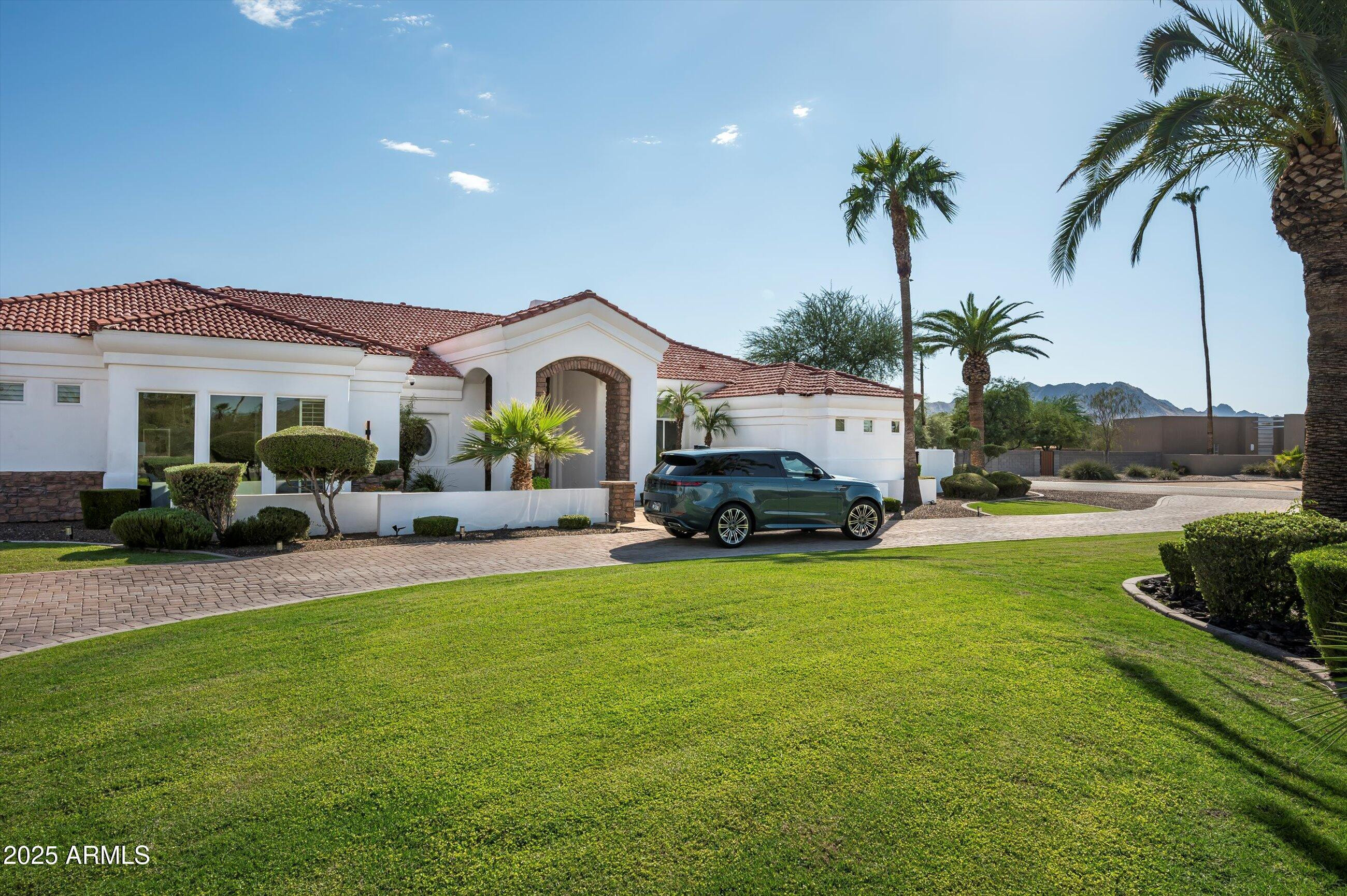 5901 E Mountain View Road