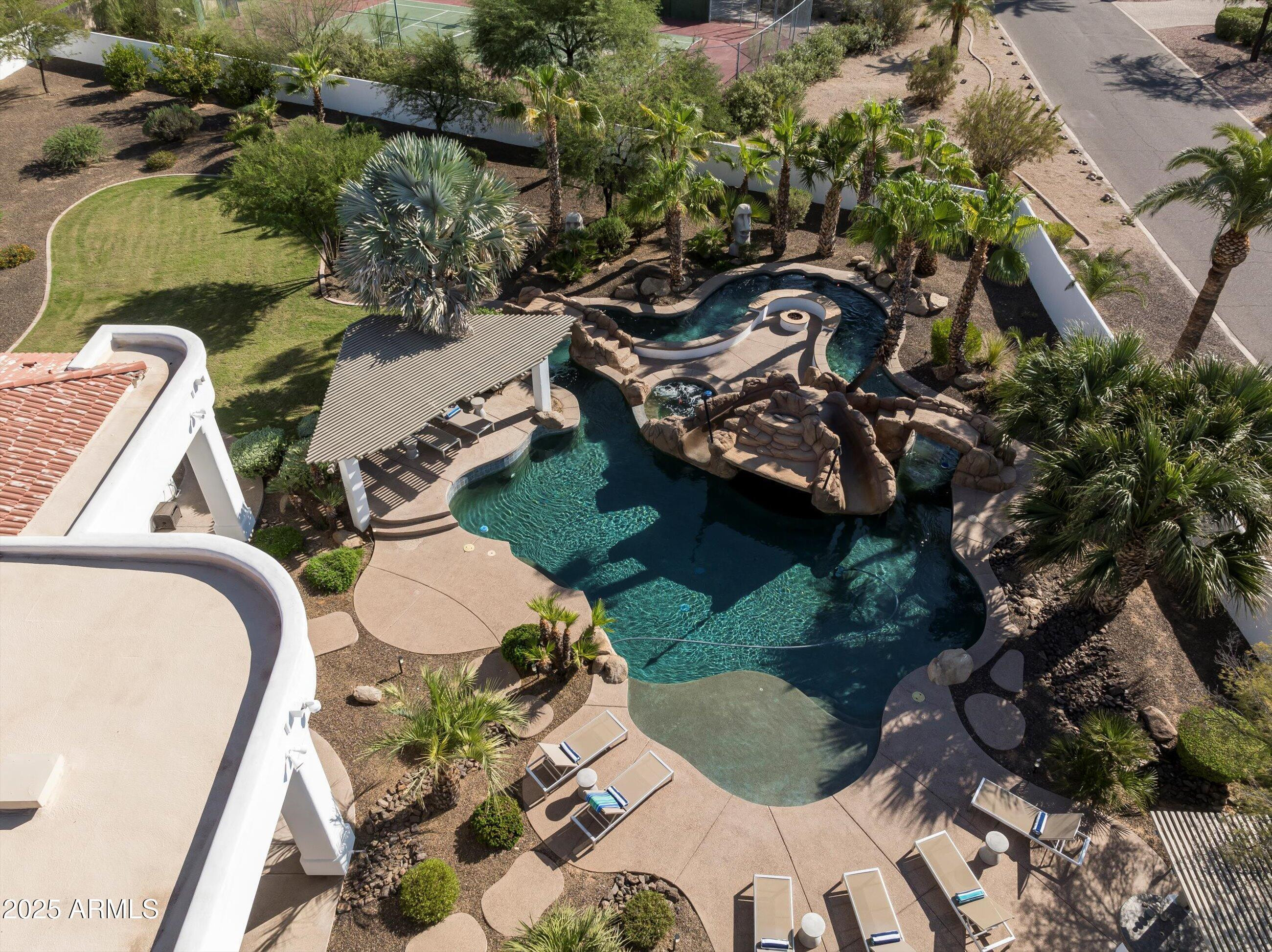 5901 E Mountain View Road