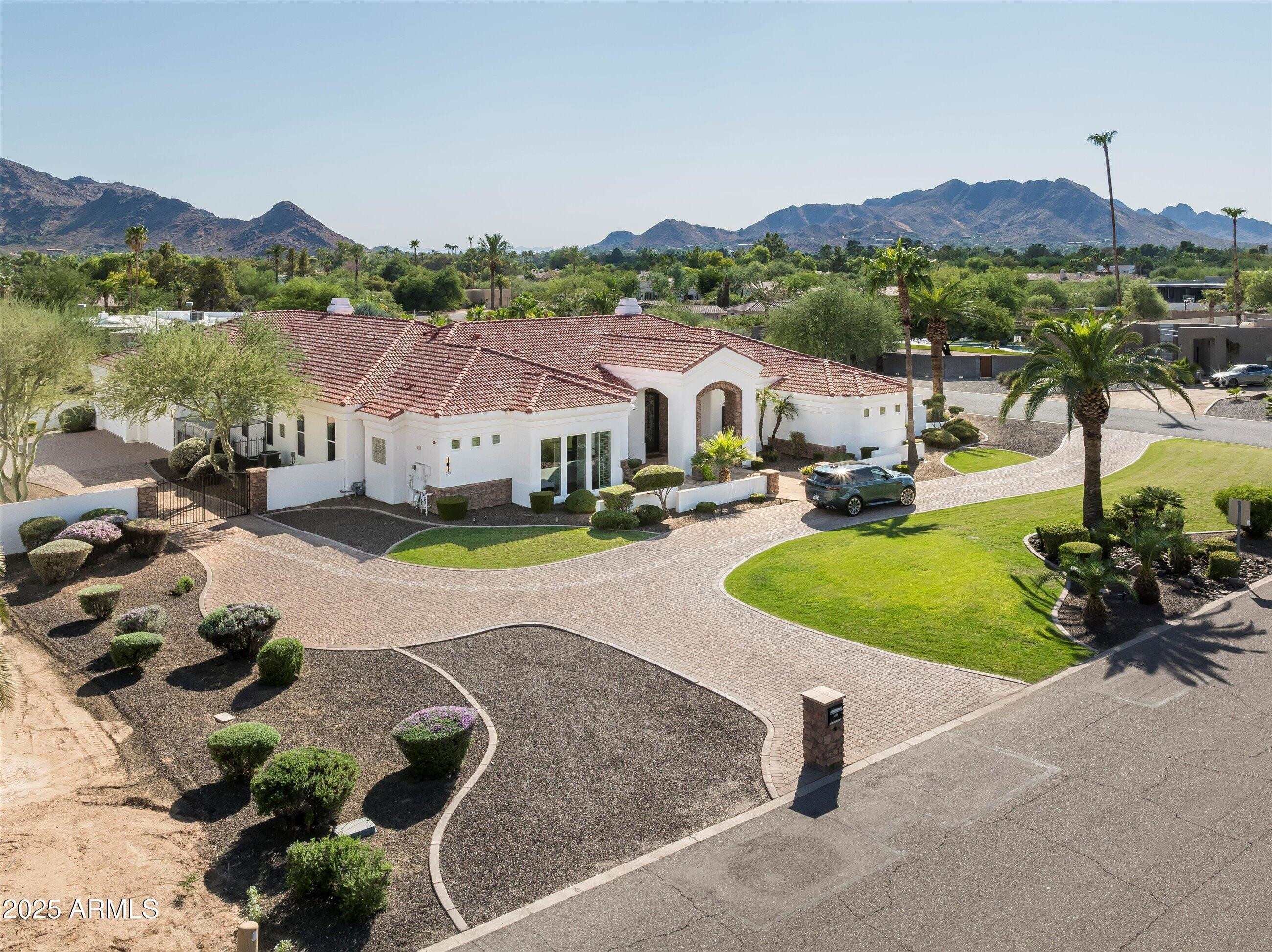 5901 E Mountain View Road