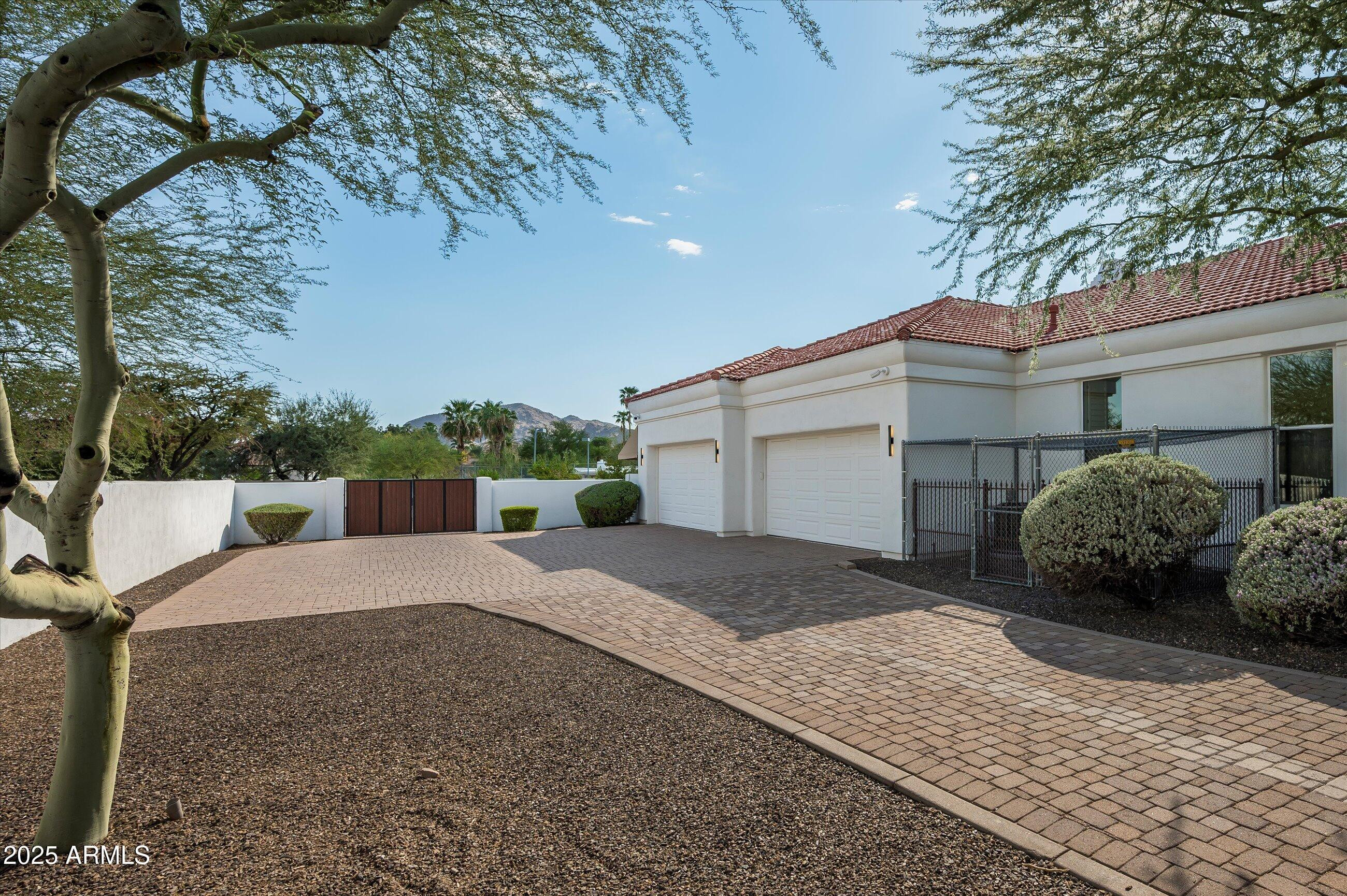 5901 E Mountain View Road