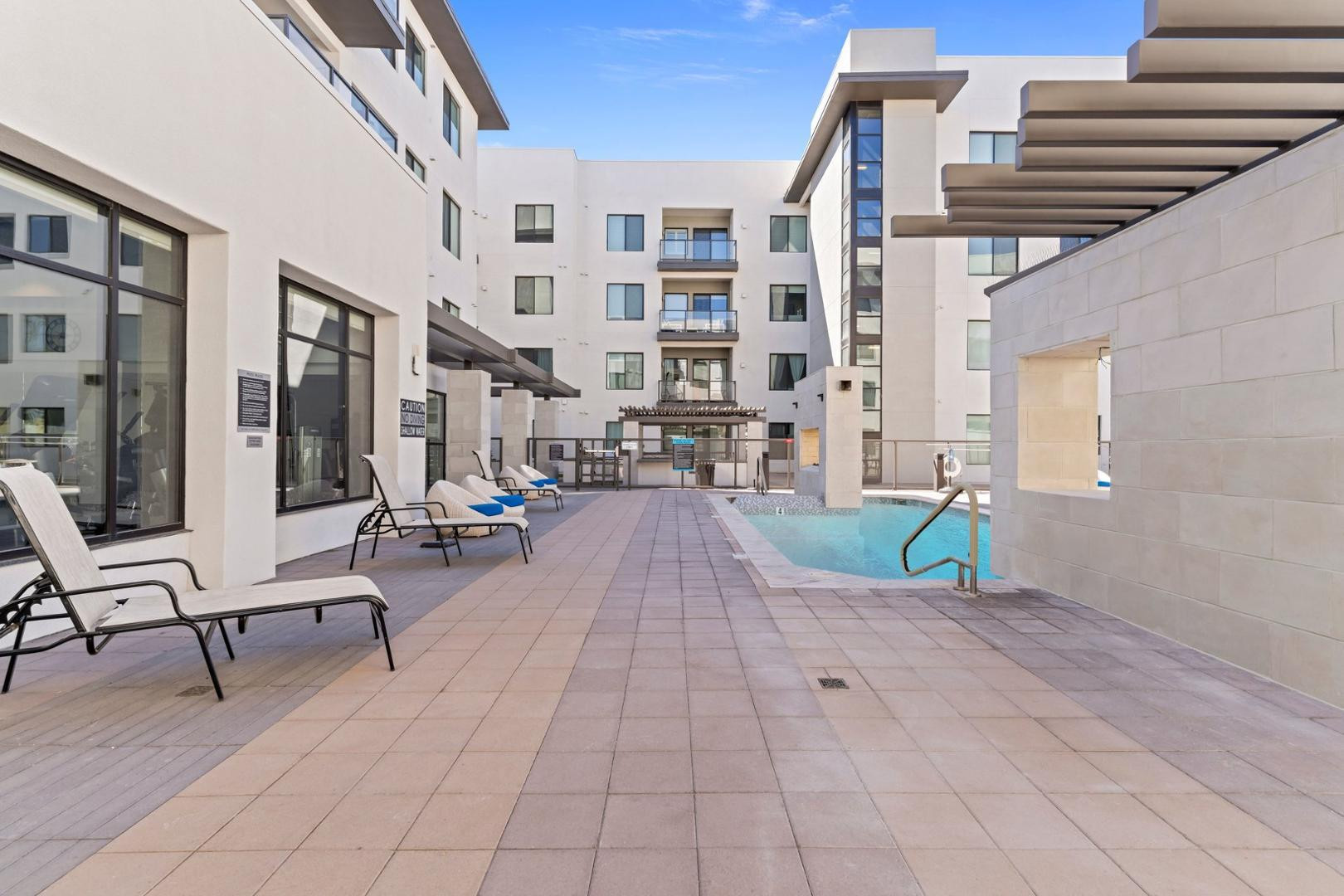 7300 E Earll Drive Unit 1018