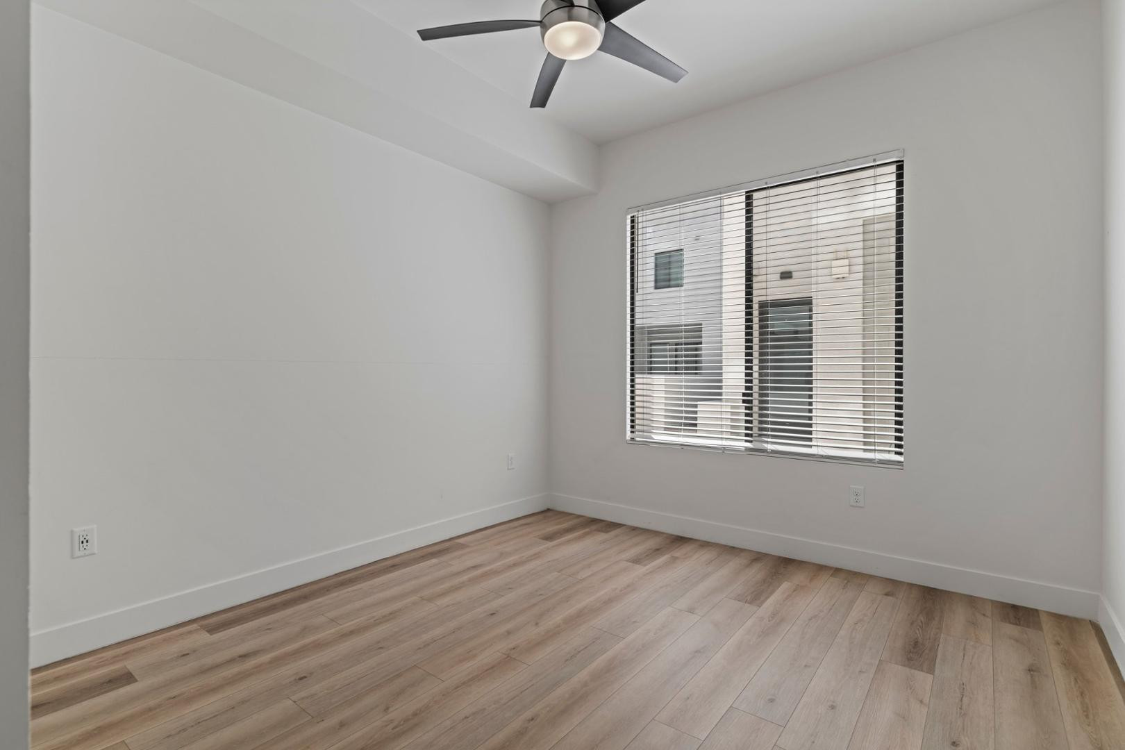 7300 E Earll Drive Unit 1018