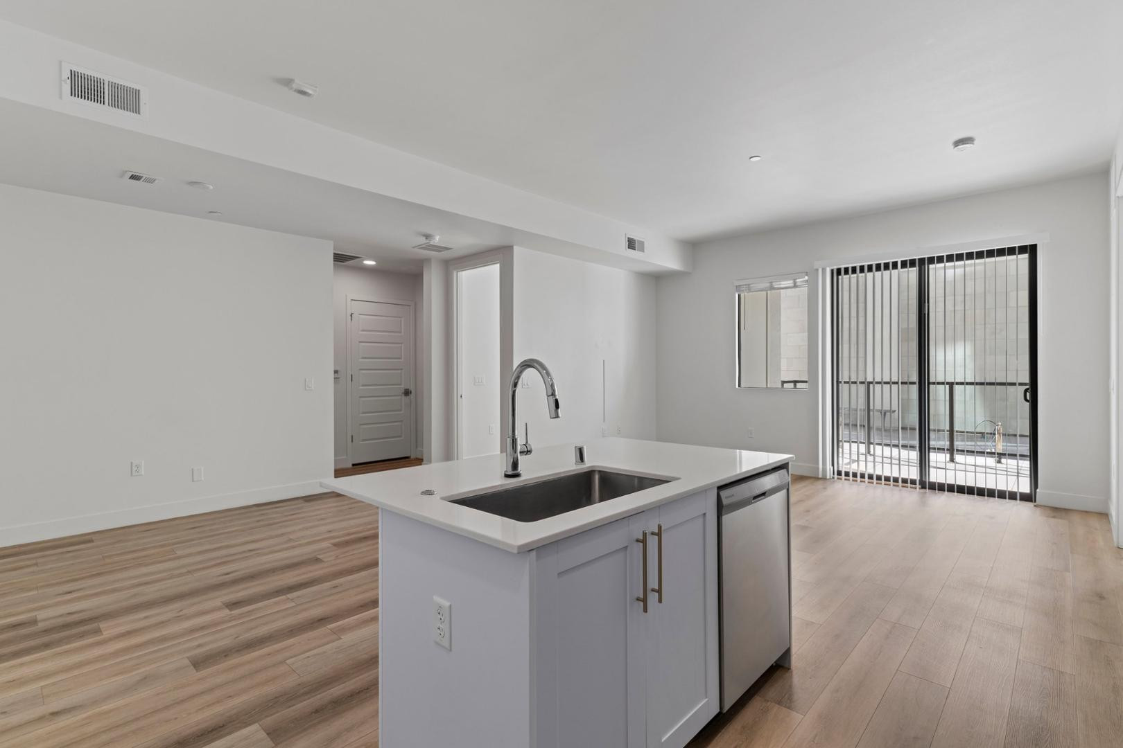 7300 E Earll Drive Unit 1018