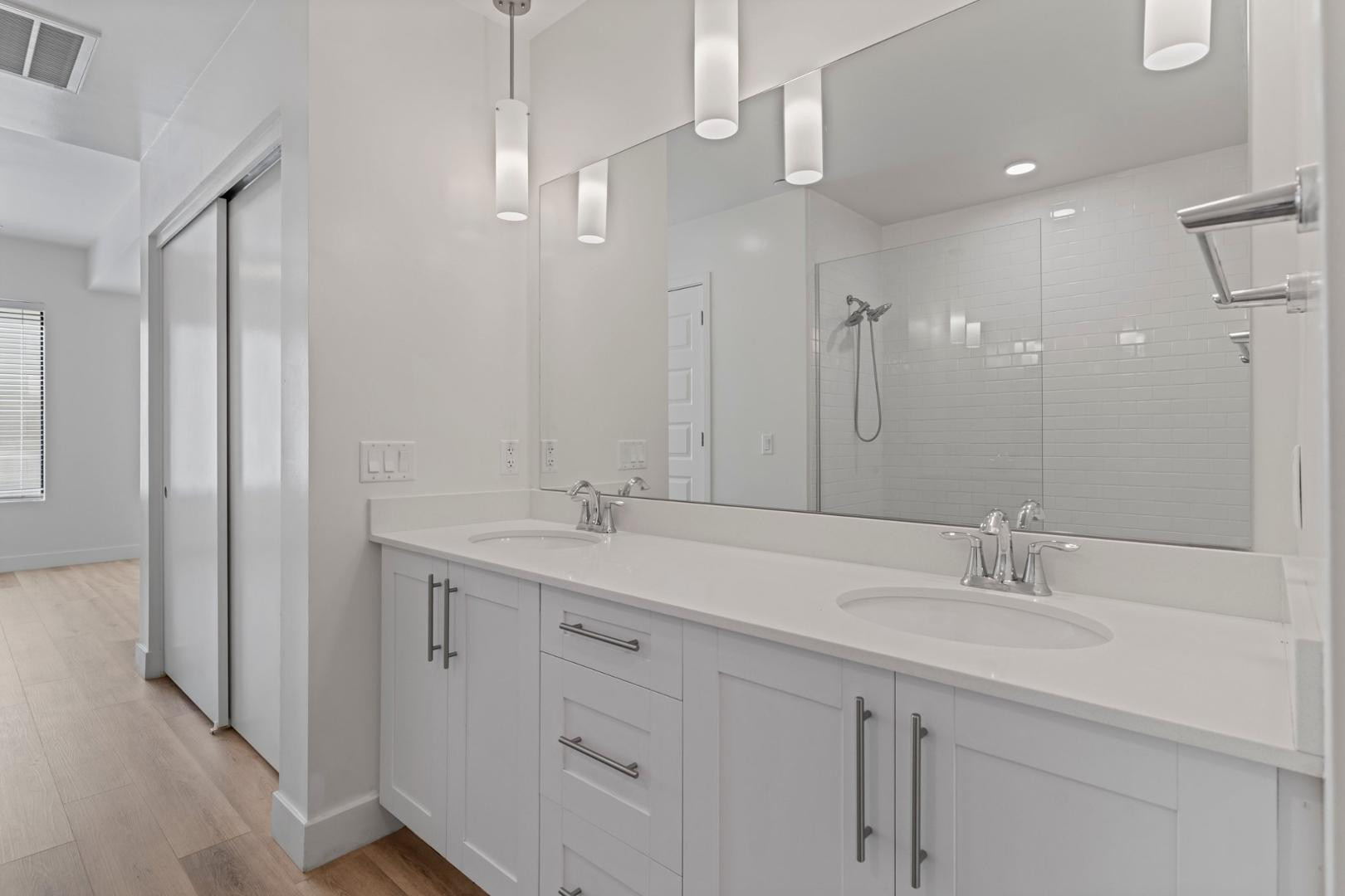 7300 E Earll Drive Unit 1018