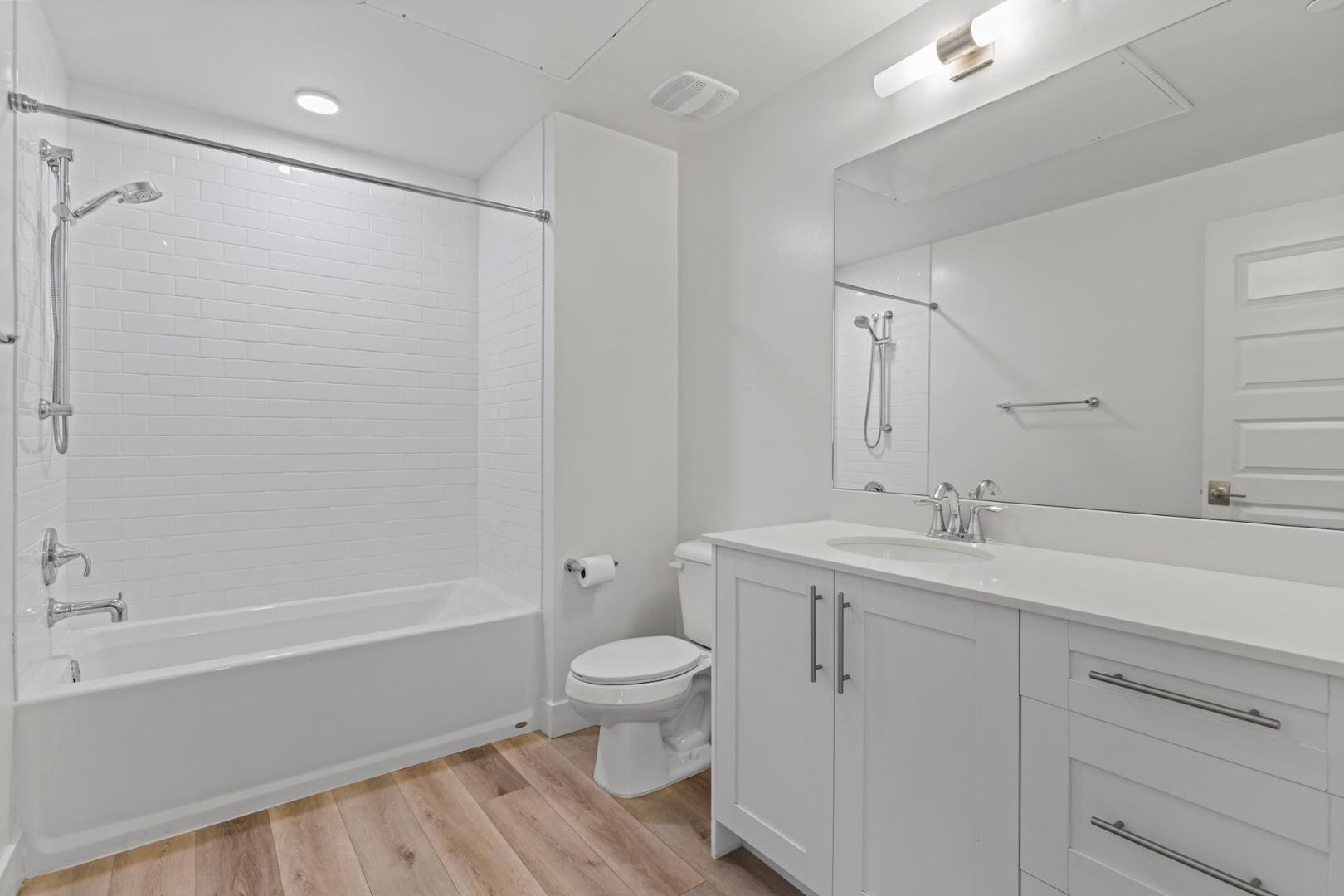 7300 E Earll Drive Unit 1018