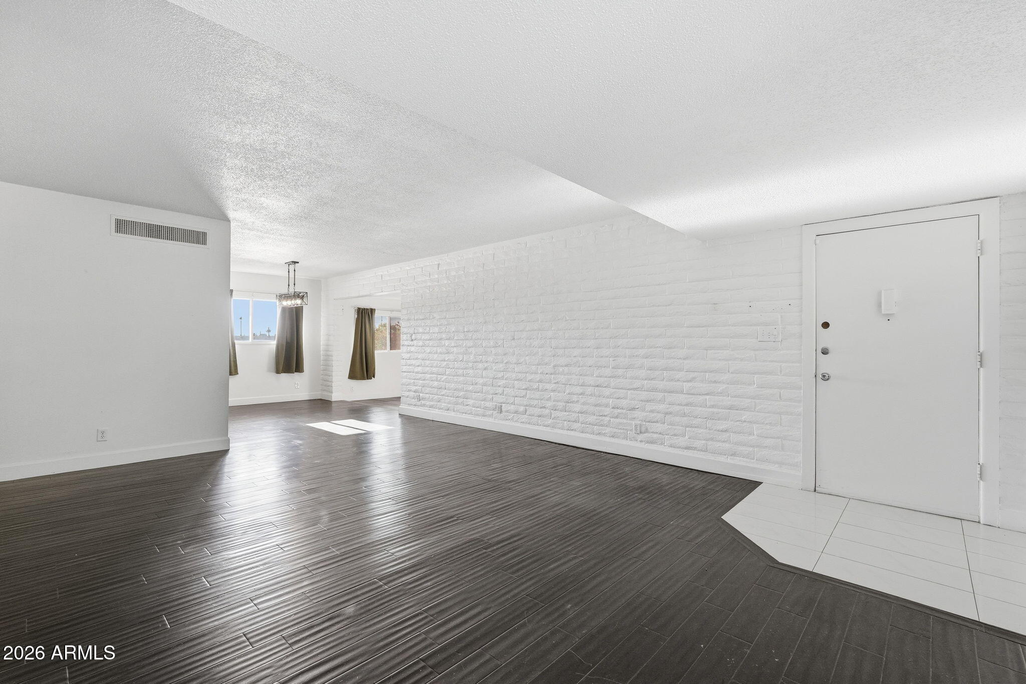 1901 E Missouri Avenue 204