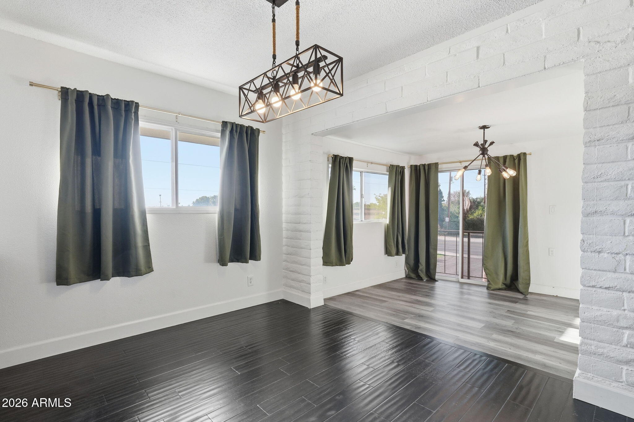 1901 E Missouri Avenue 204