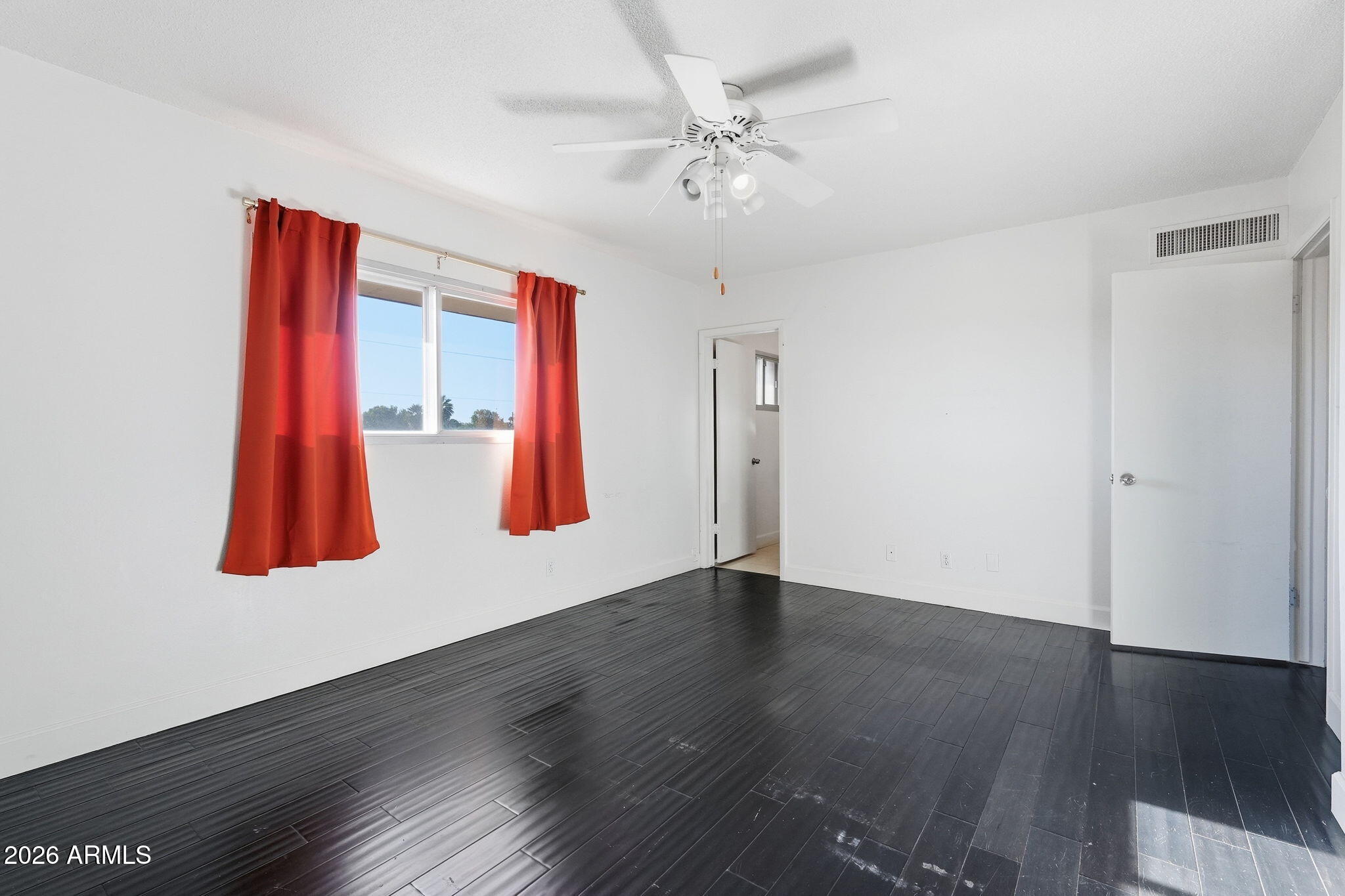 1901 E Missouri Avenue 204