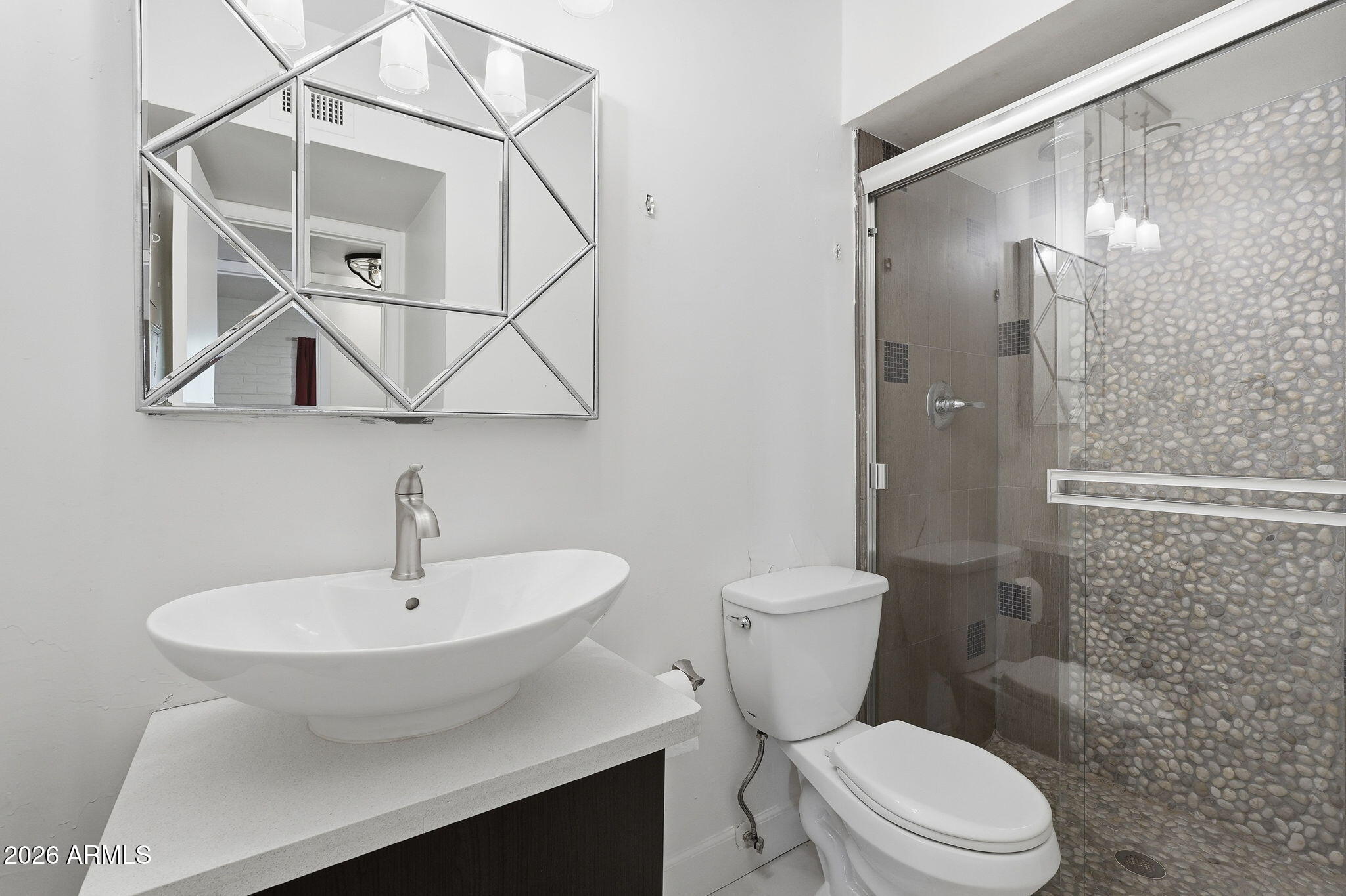 1901 E Missouri Avenue 204