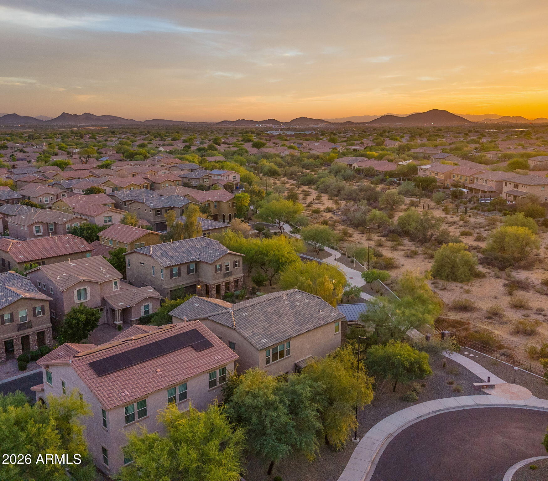 4724 E PARKSIDE Lane