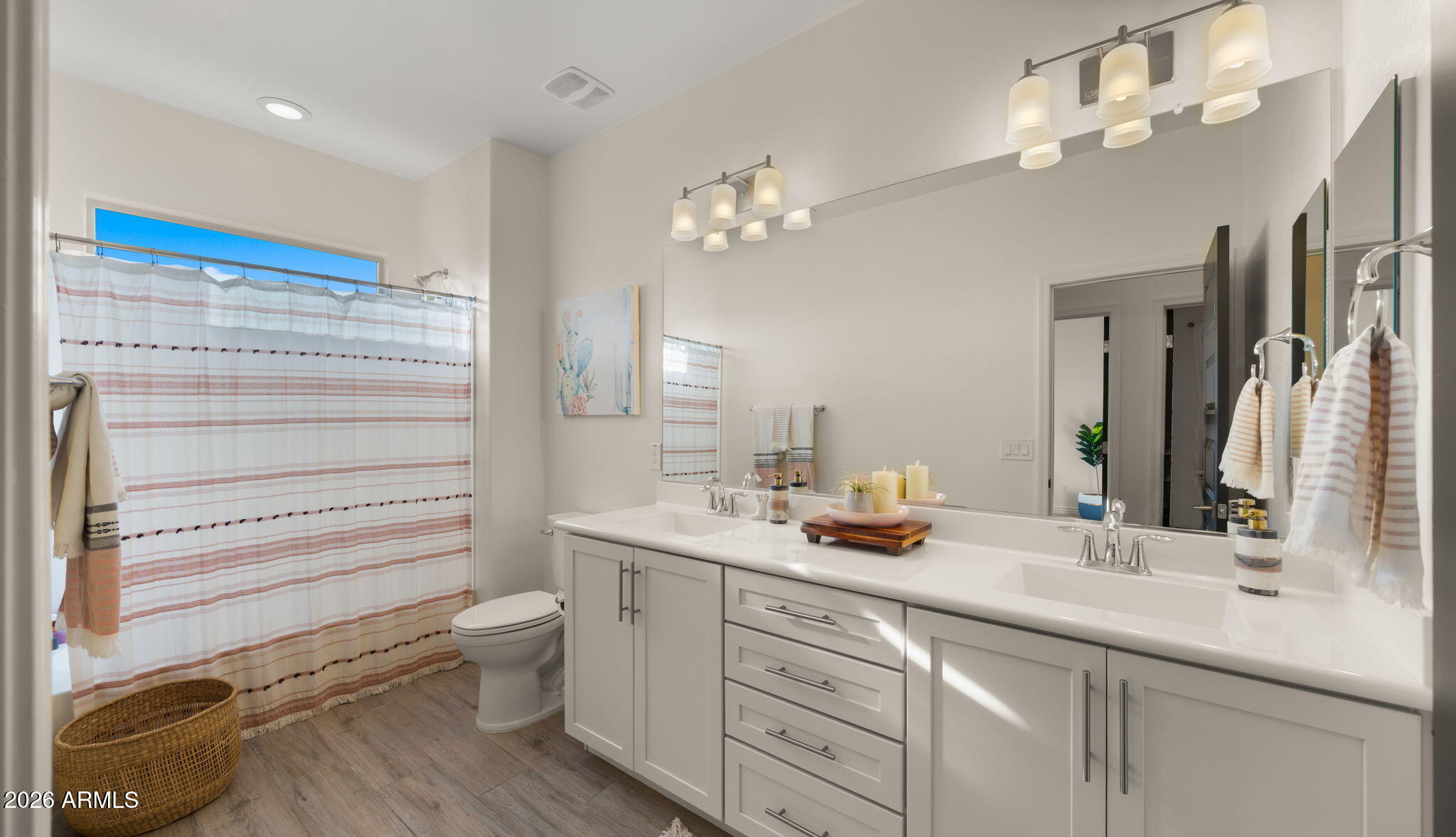 4724 E PARKSIDE Lane