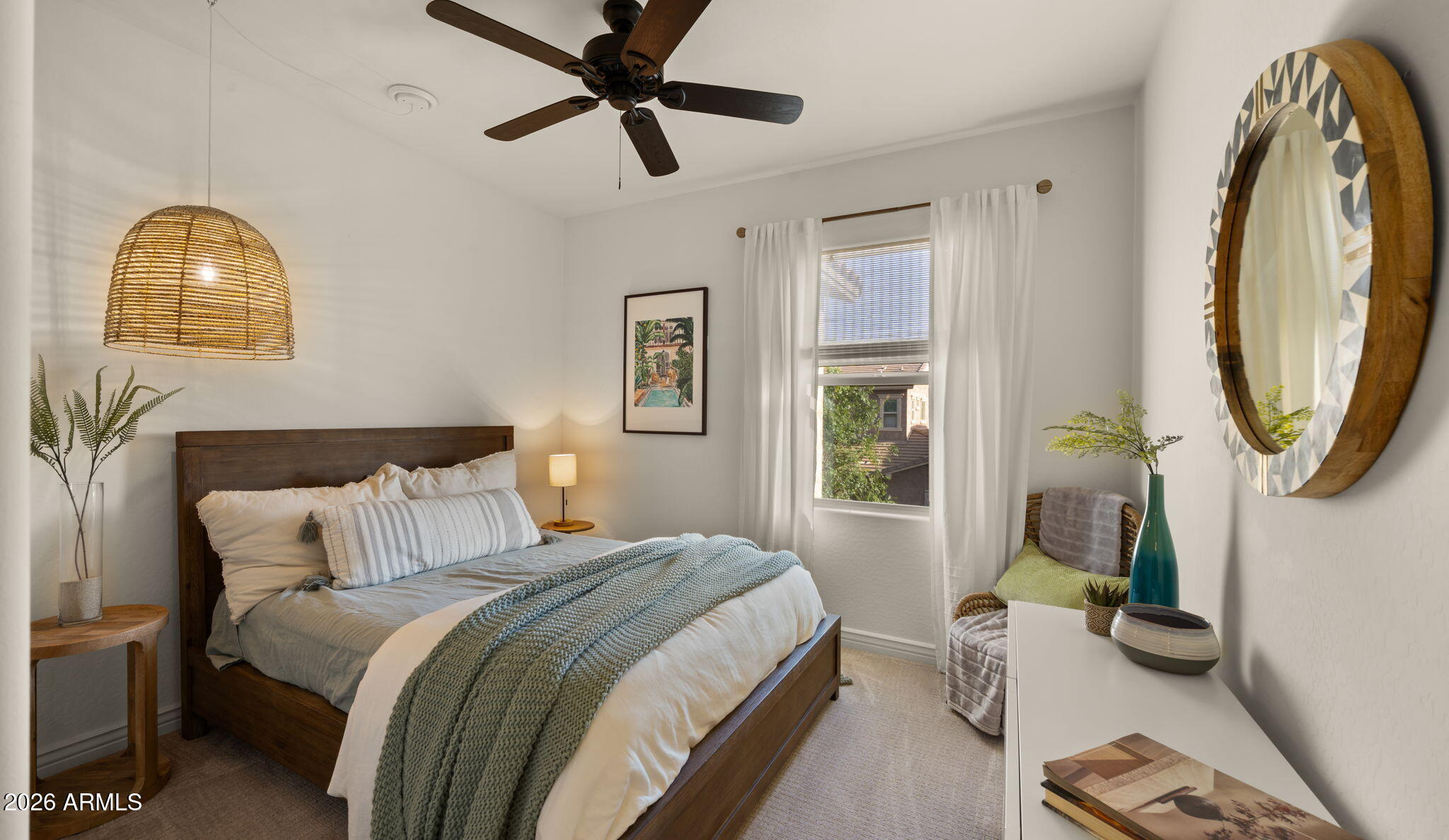 4724 E PARKSIDE Lane