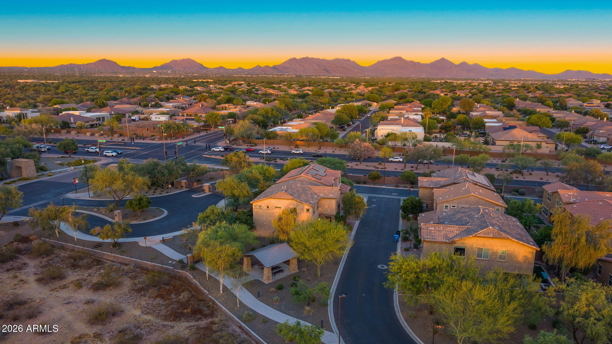 4724 E PARKSIDE Lane