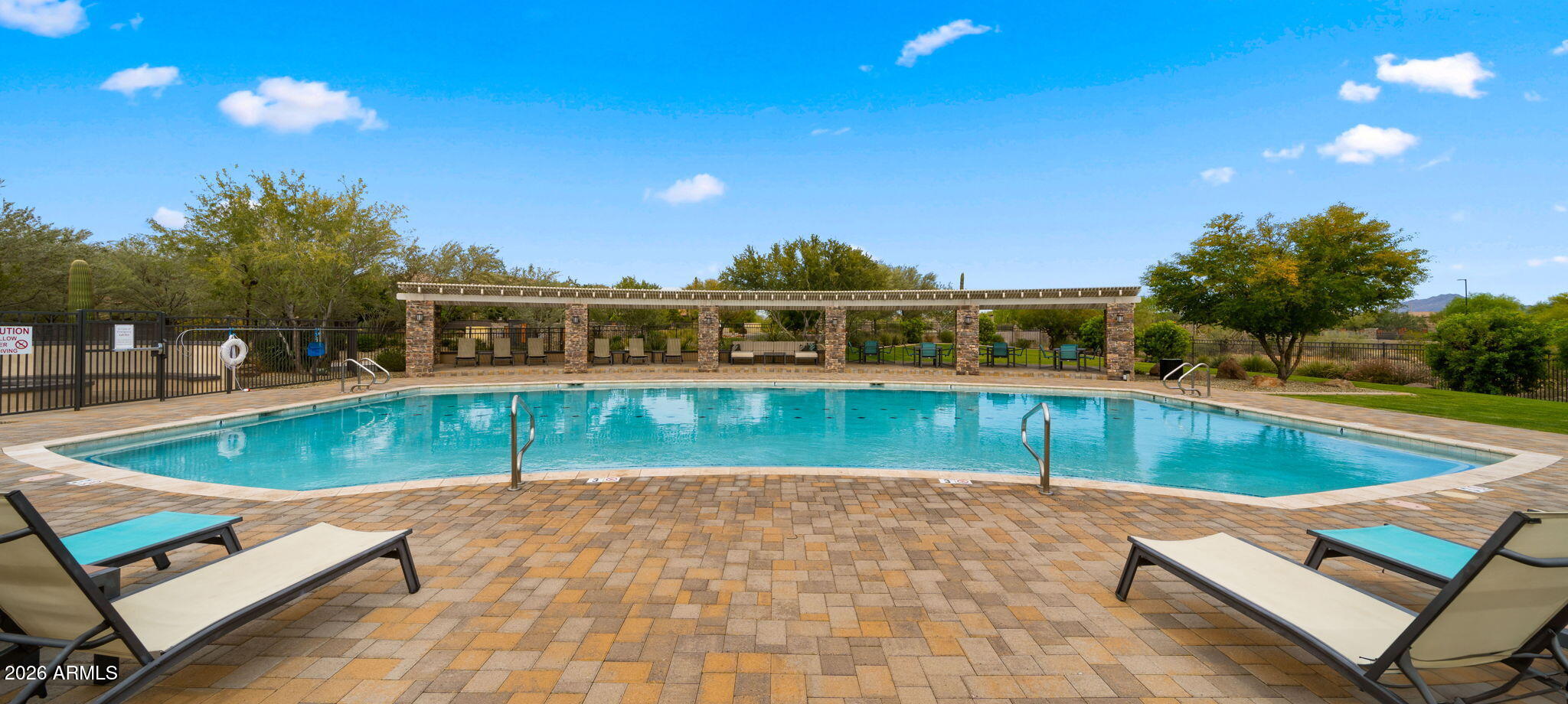 4724 E PARKSIDE Lane