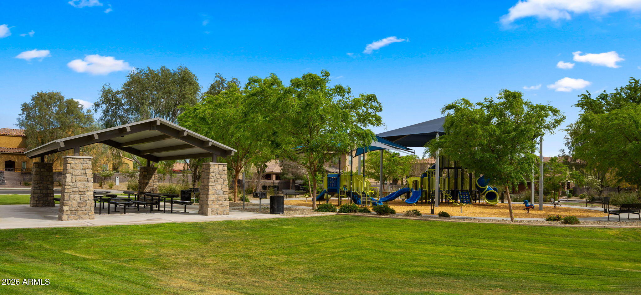 4724 E PARKSIDE Lane