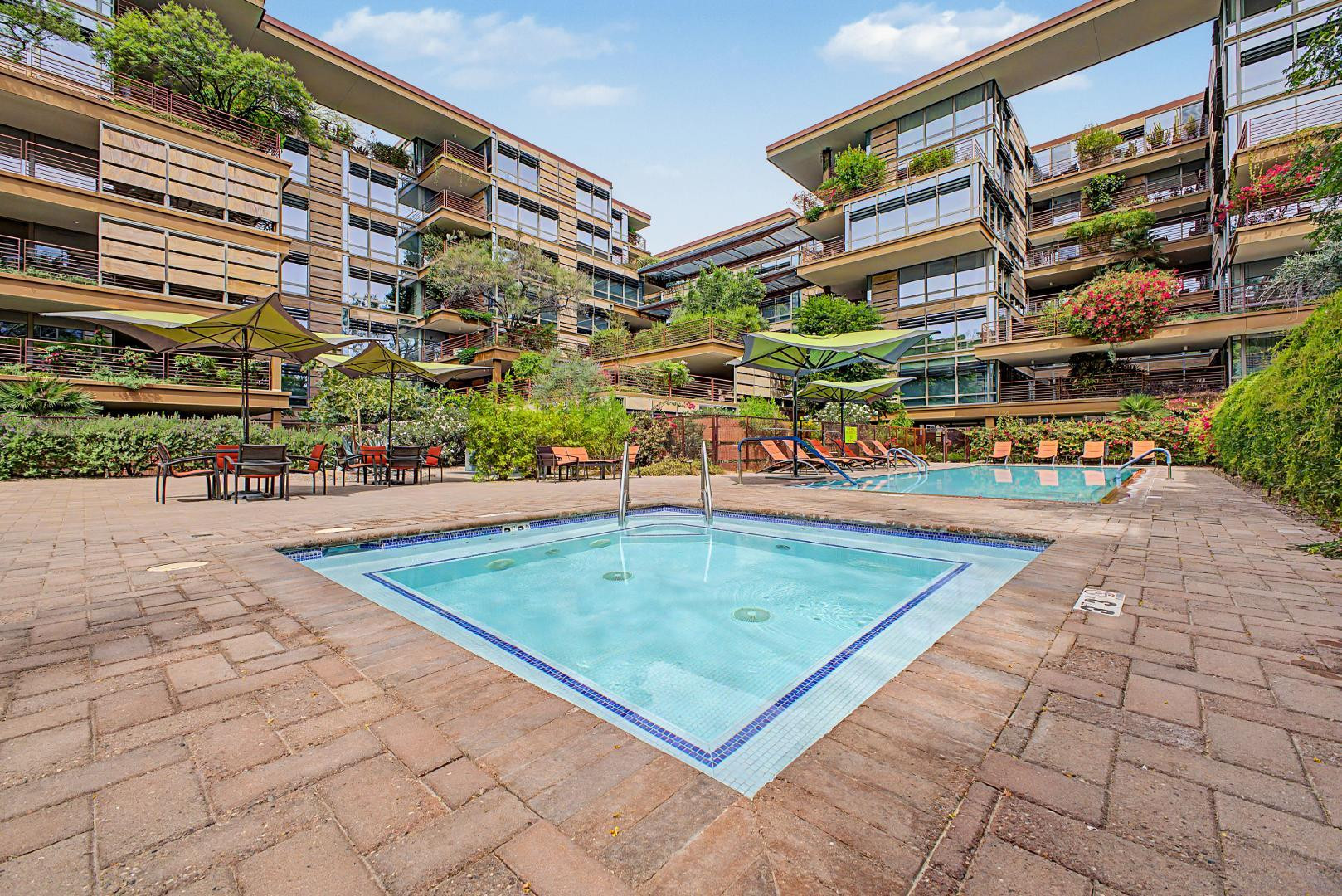 7147 E Rancho Vista Drive 4009