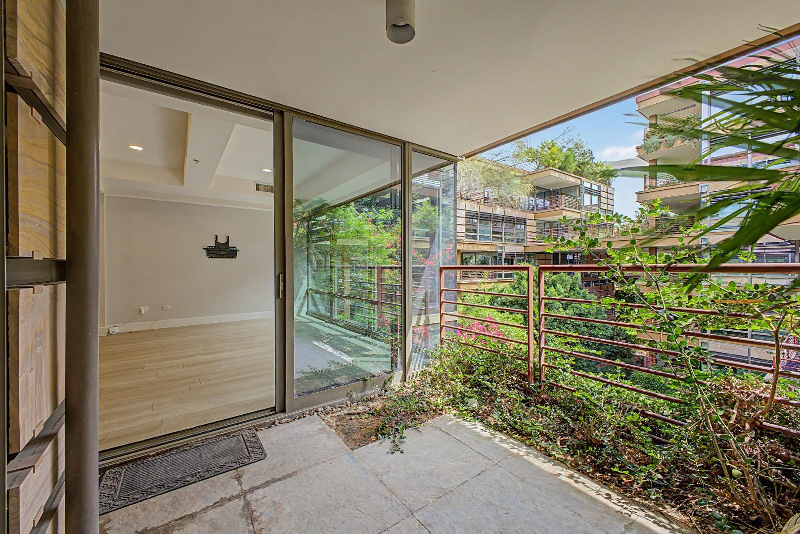 7147 E Rancho Vista Drive 4009