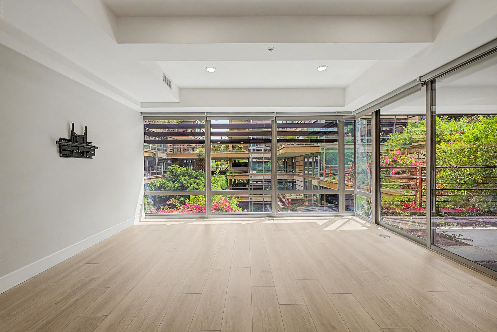 7147 E Rancho Vista Drive 4009