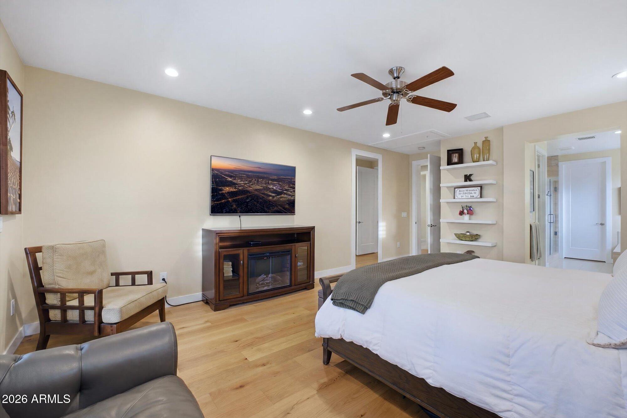 8236 E HERMOSA VISTA Drive