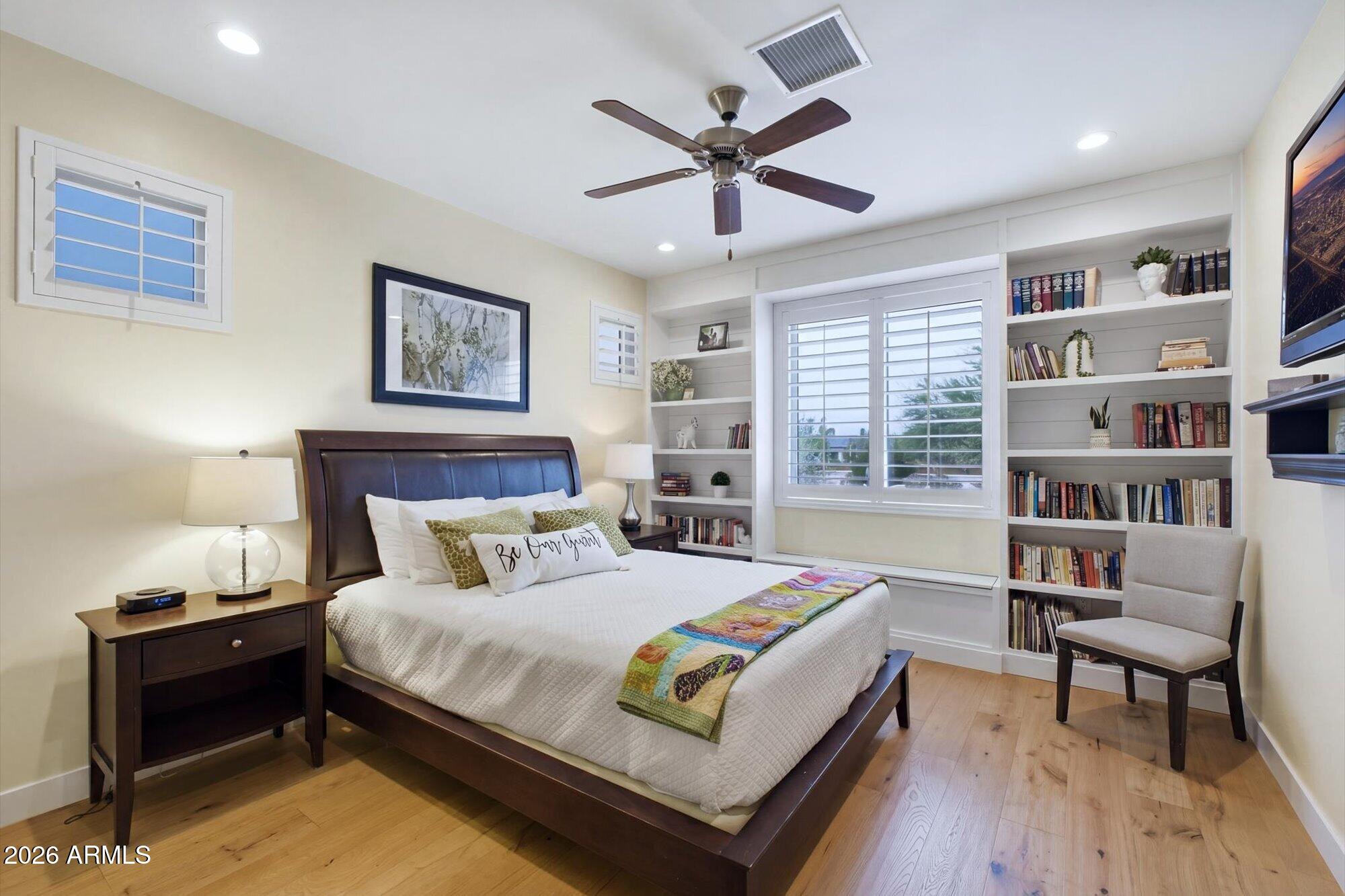 8236 E HERMOSA VISTA Drive