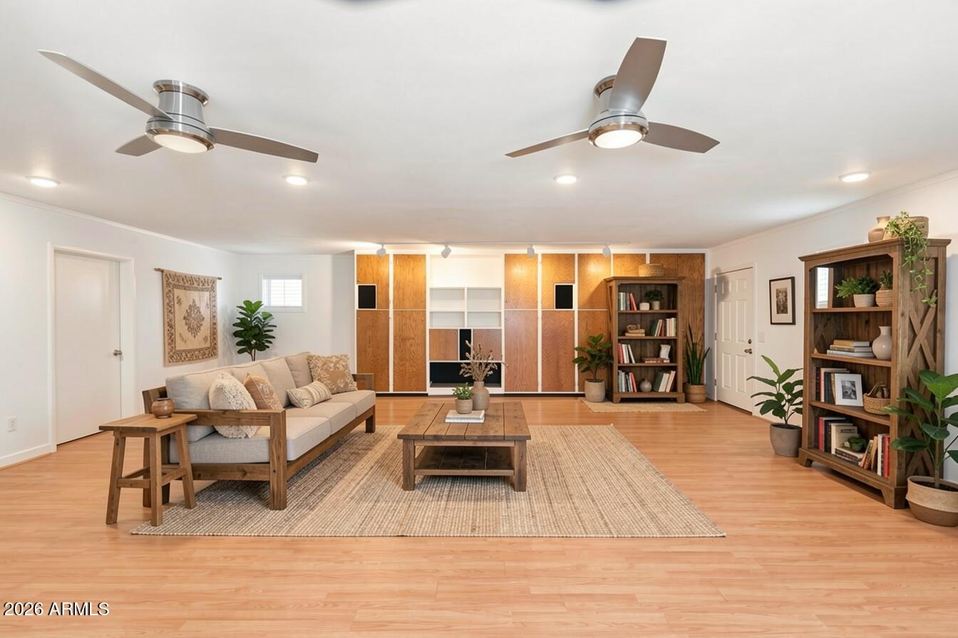 321 E Campbell Road