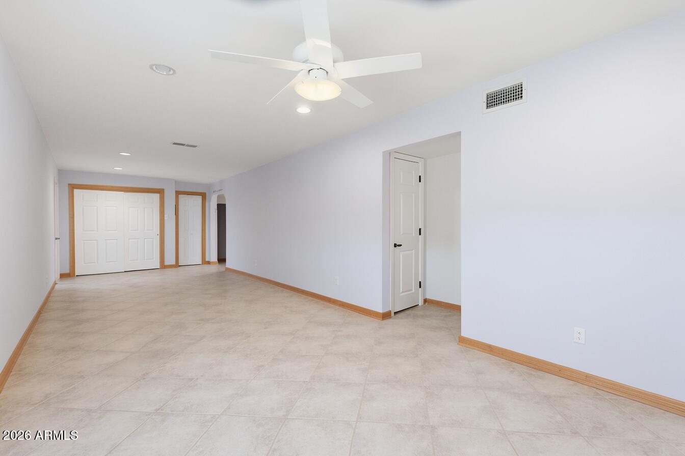 321 E Campbell Road