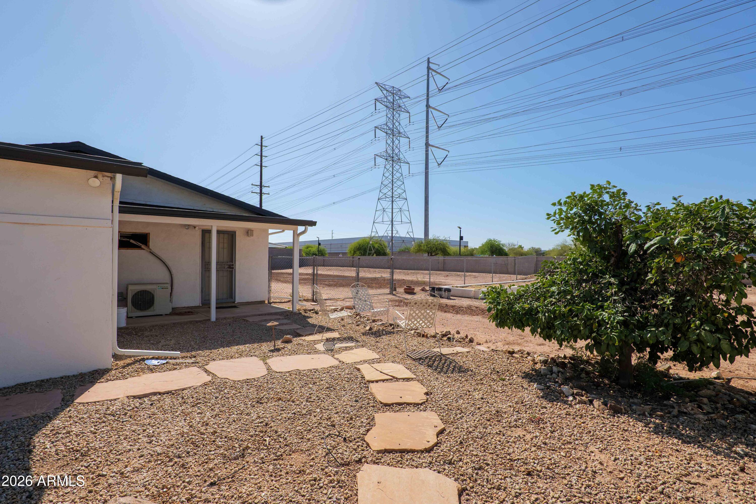321 E Campbell Road