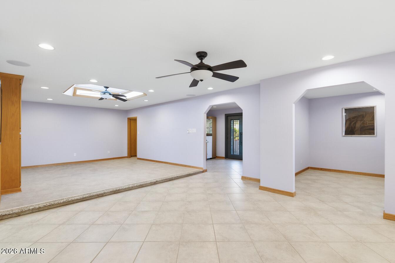 321 E Campbell Road