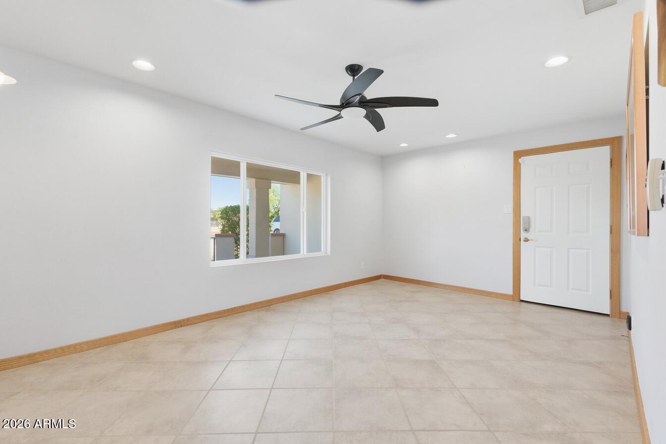 321 E Campbell Road