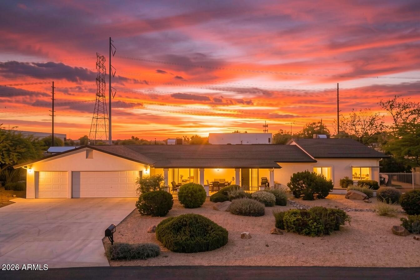 321 E Campbell Road